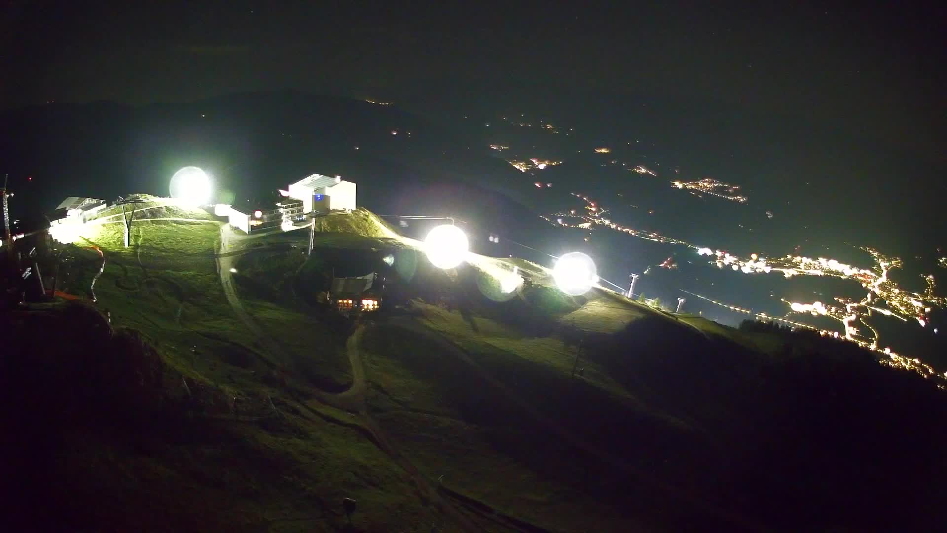 Cima estación de esquí Kronplatz | vista hacia Brunico