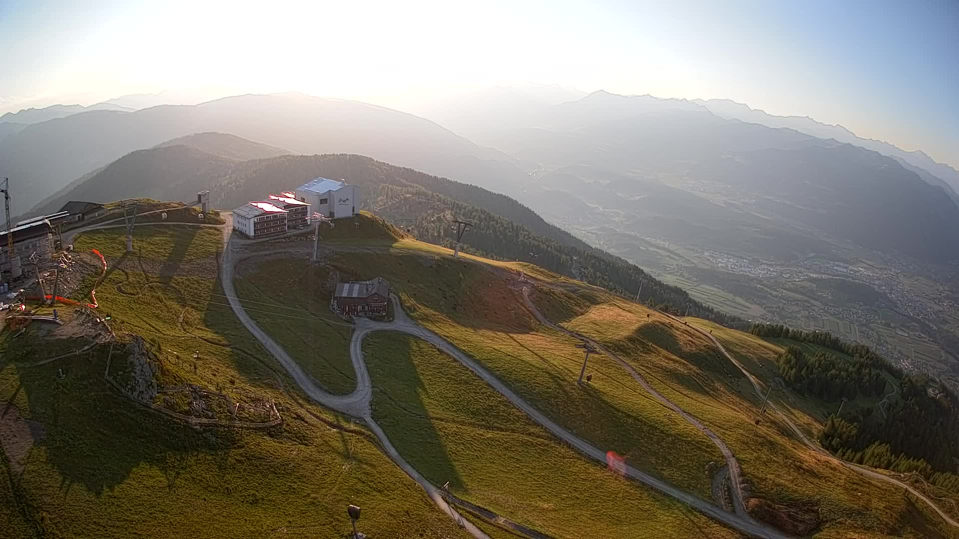 Cima estación de esquí Kronplatz | vista hacia Brunico