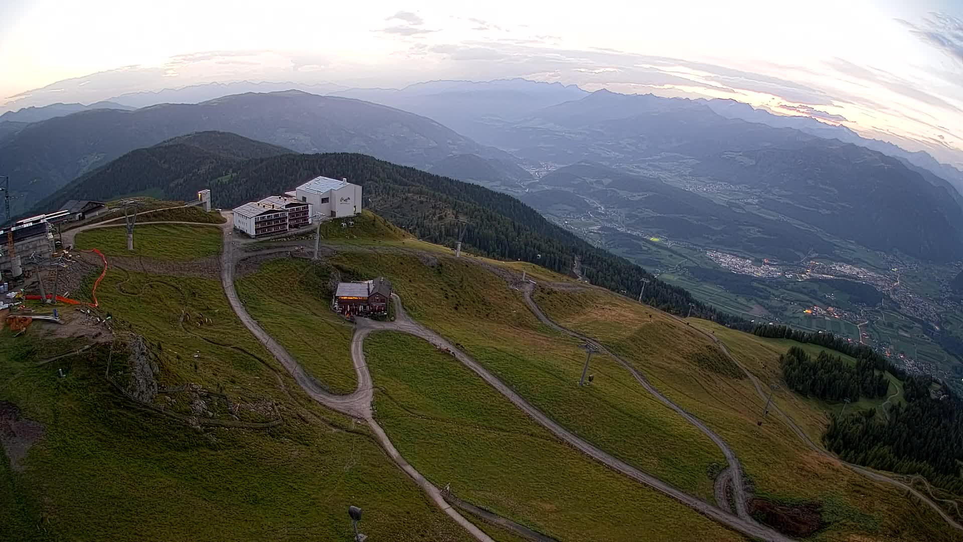 Station de ski Kronplatz sommet | vue sur Brunico