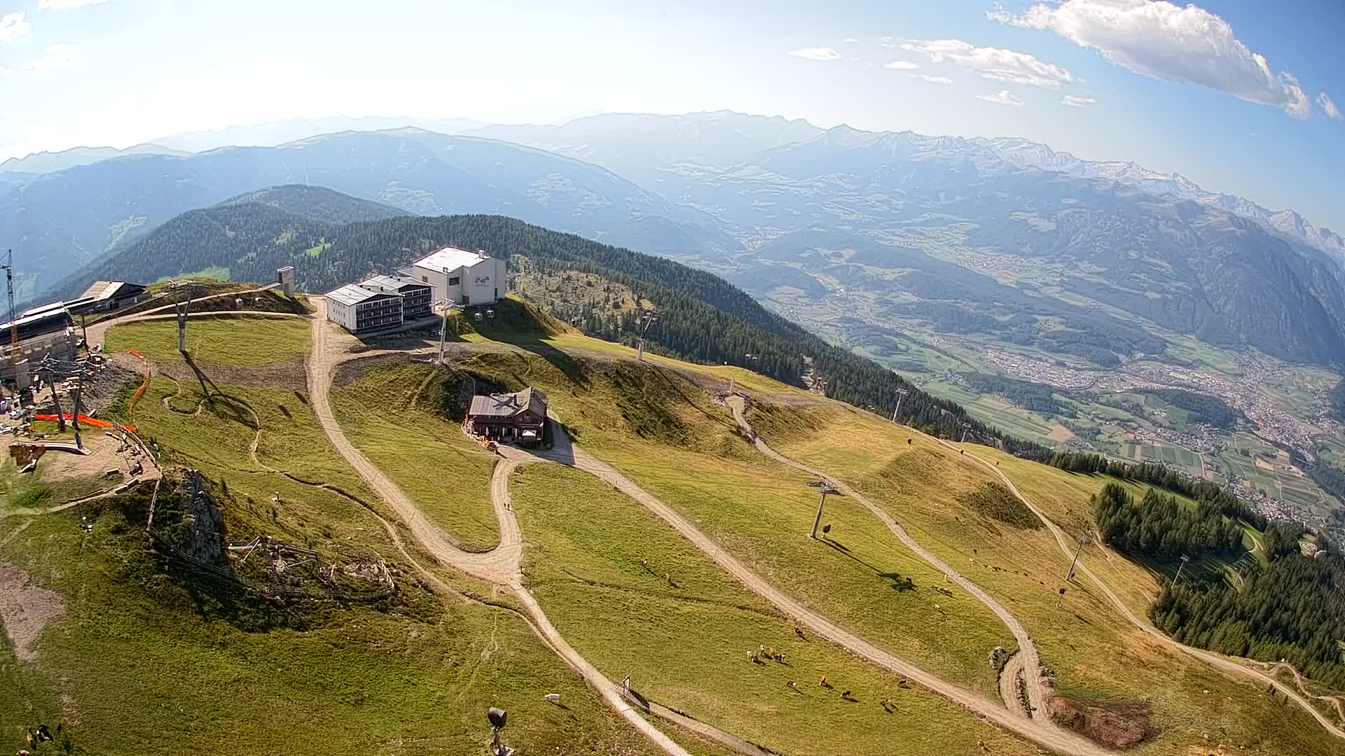 Cima estación de esquí Kronplatz | vista hacia Brunico