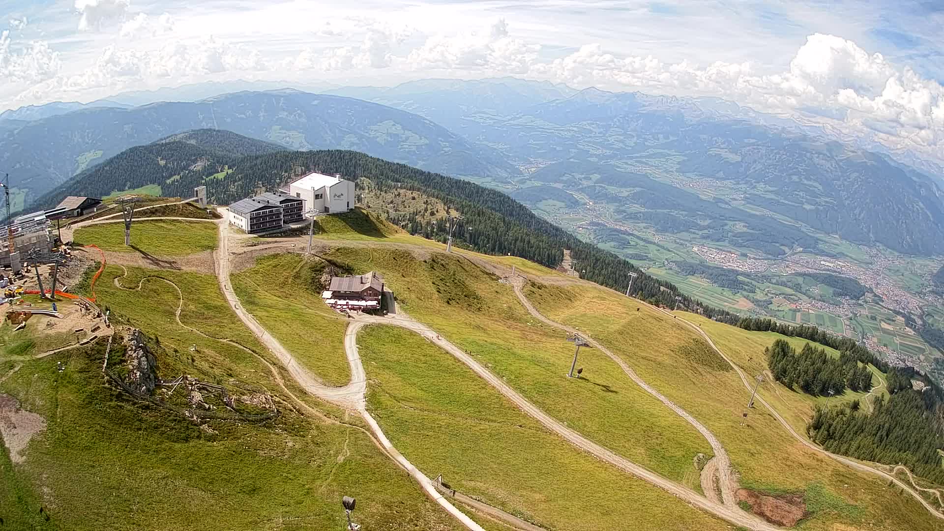 Cima estación de esquí Kronplatz | vista hacia Brunico