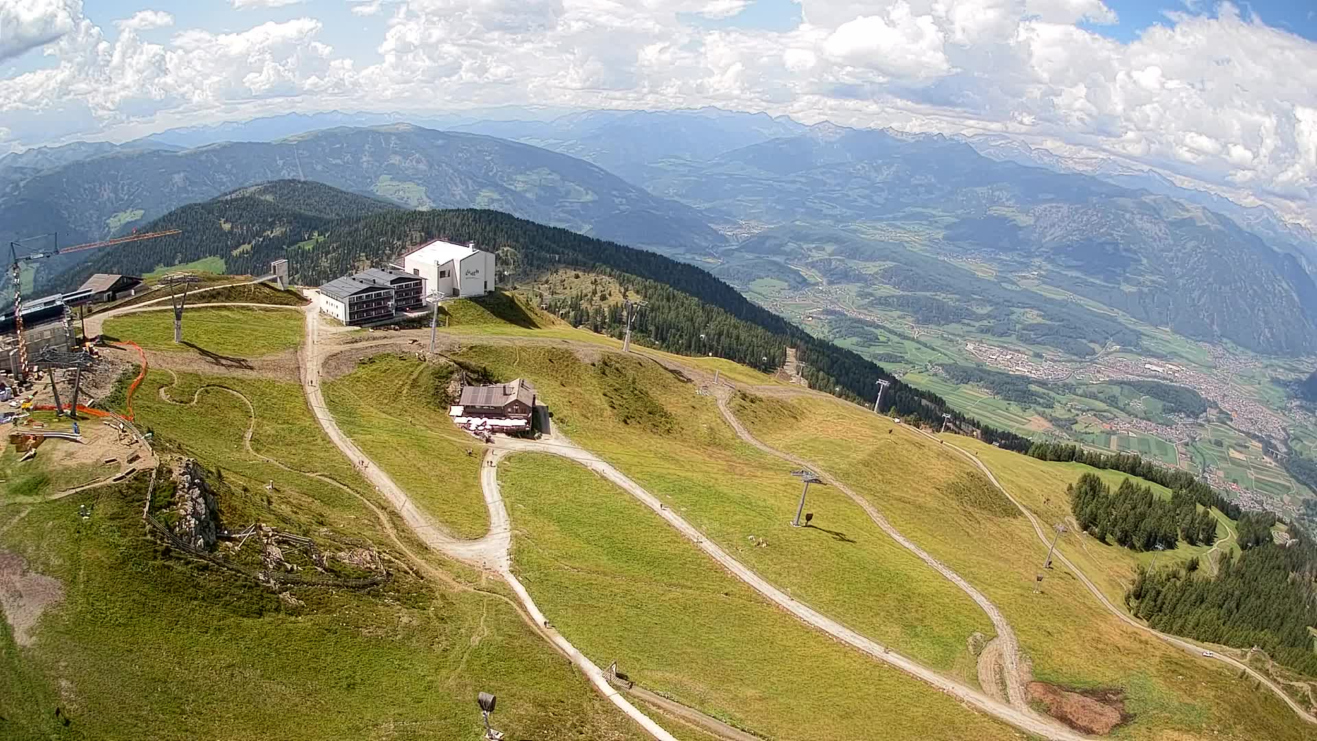 Cima estación de esquí Kronplatz | vista hacia Brunico