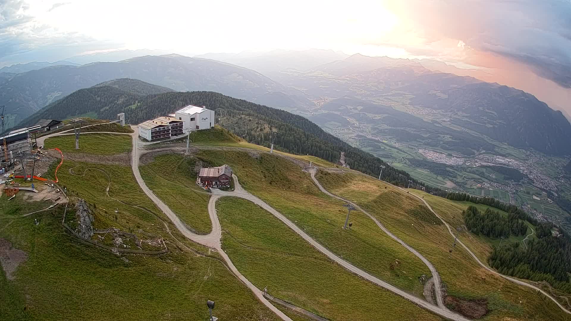 Stazione sciistica di Plan de Corones | vista su Brunico