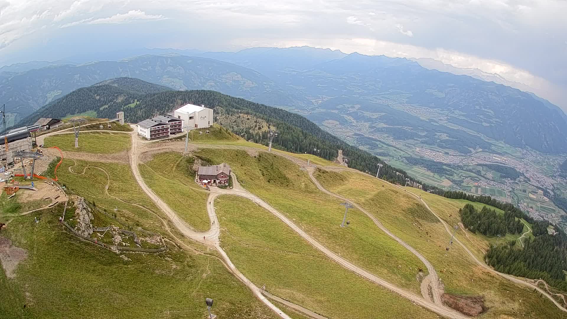 Station de ski Kronplatz sommet | vue sur Brunico
