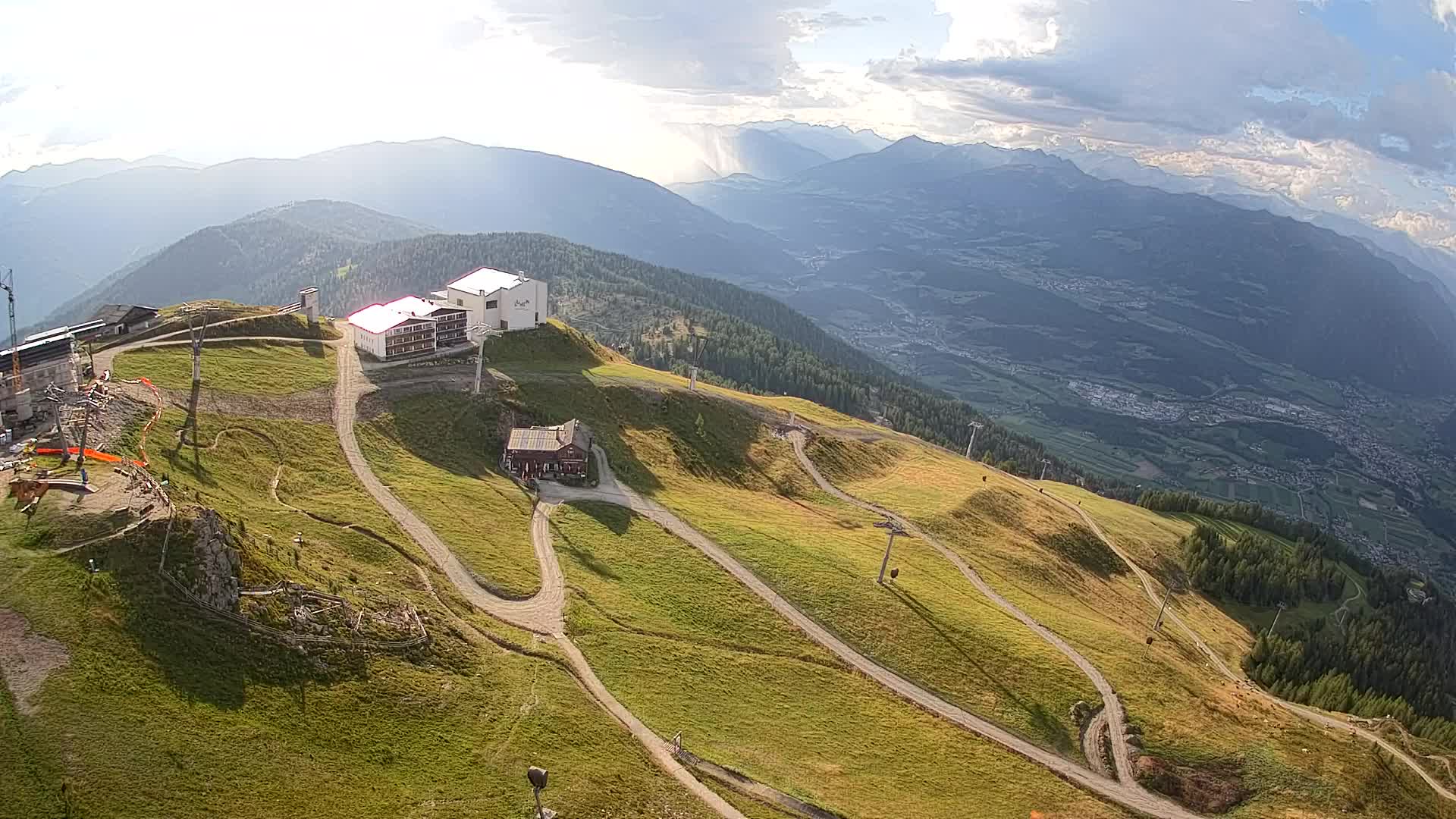 Skigebiet Kronplatz Gipfel | Blick auf Bruneck