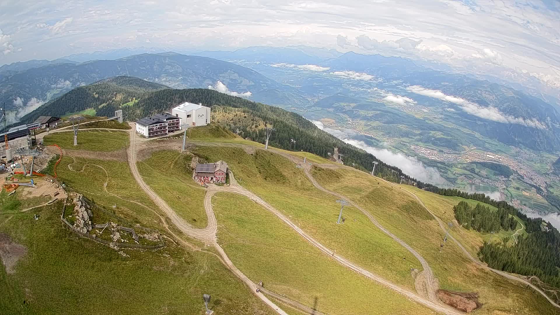 Stazione sciistica di Plan de Corones | vista su Brunico