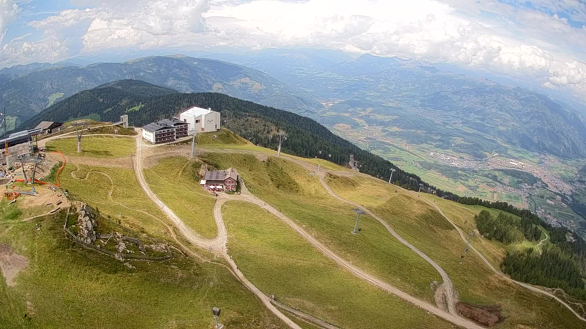 Stazione sciistica di Plan de Corones | vista su Brunico