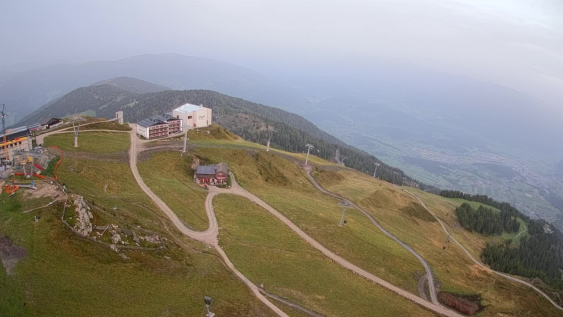 Station de ski Kronplatz sommet | vue sur Brunico