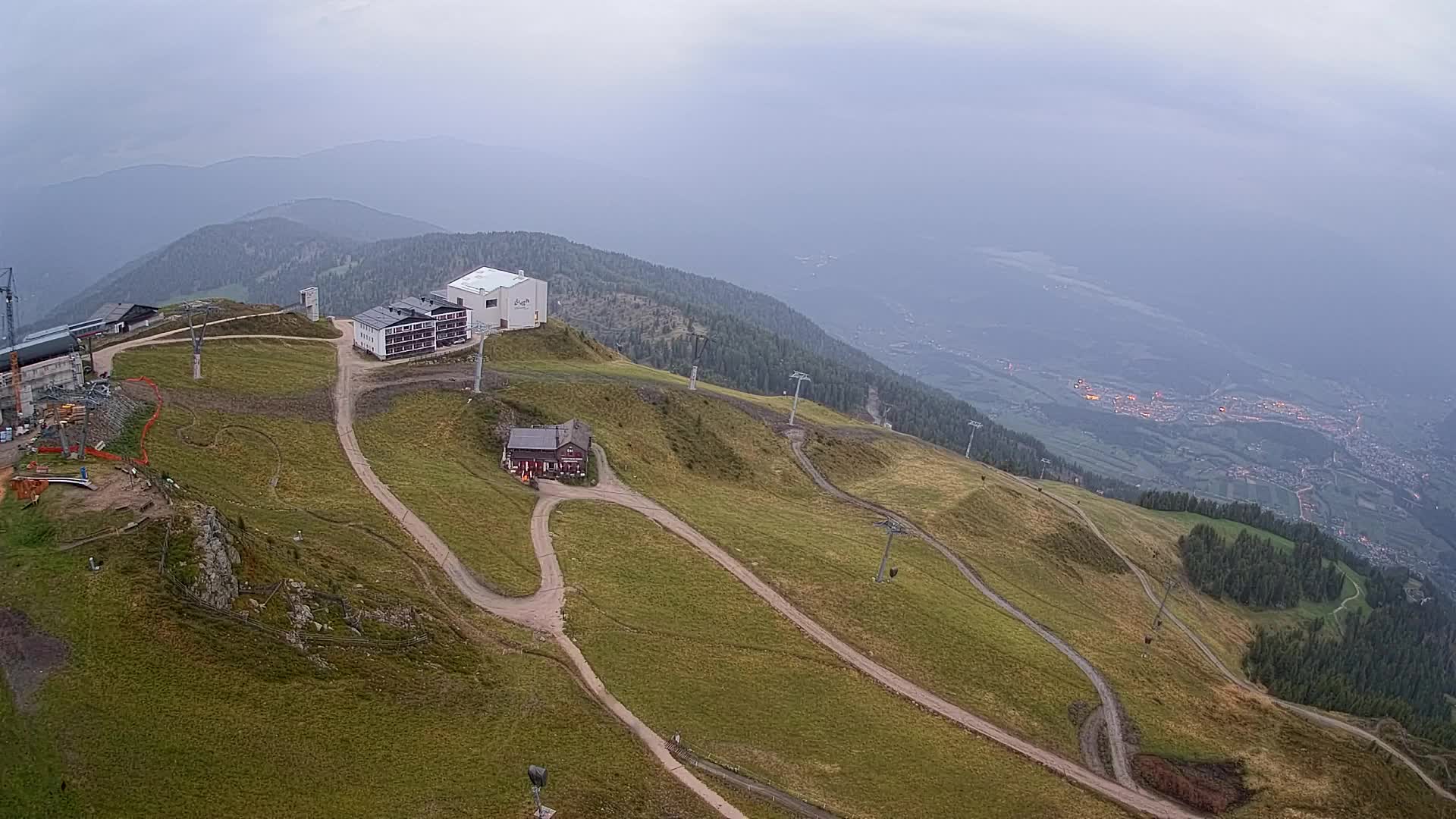 Stazione sciistica di Plan de Corones | vista su Brunico