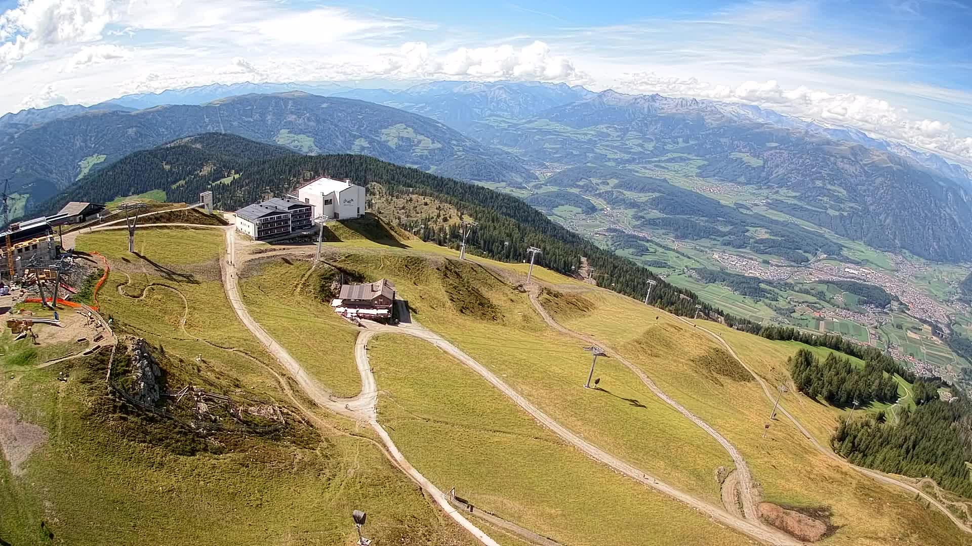 Stazione sciistica di Plan de Corones | vista su Brunico
