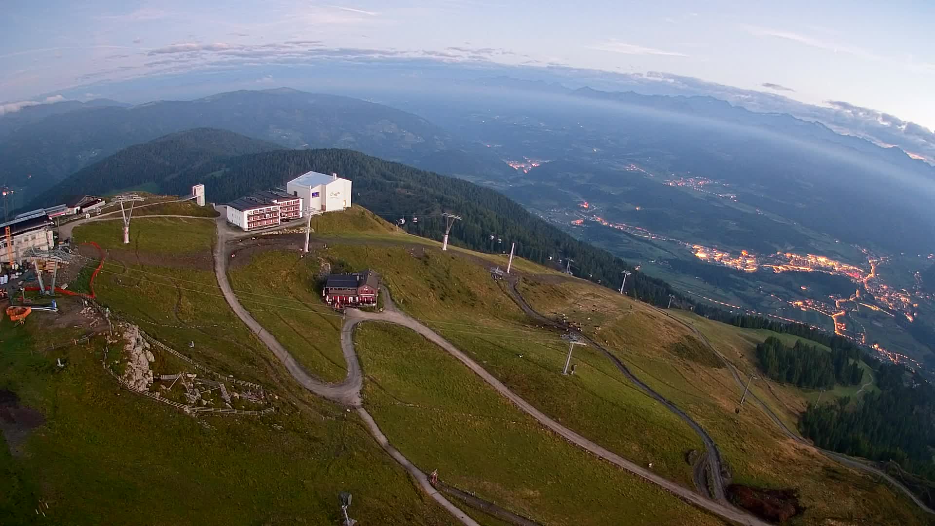 Skigebiet Kronplatz Gipfel | Blick auf Bruneck
