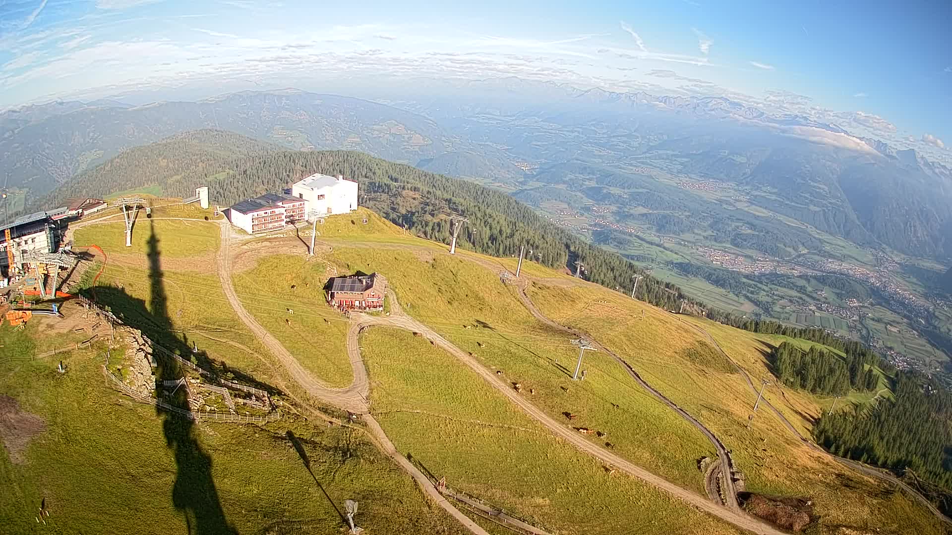 Cima estación de esquí Kronplatz | vista hacia Brunico