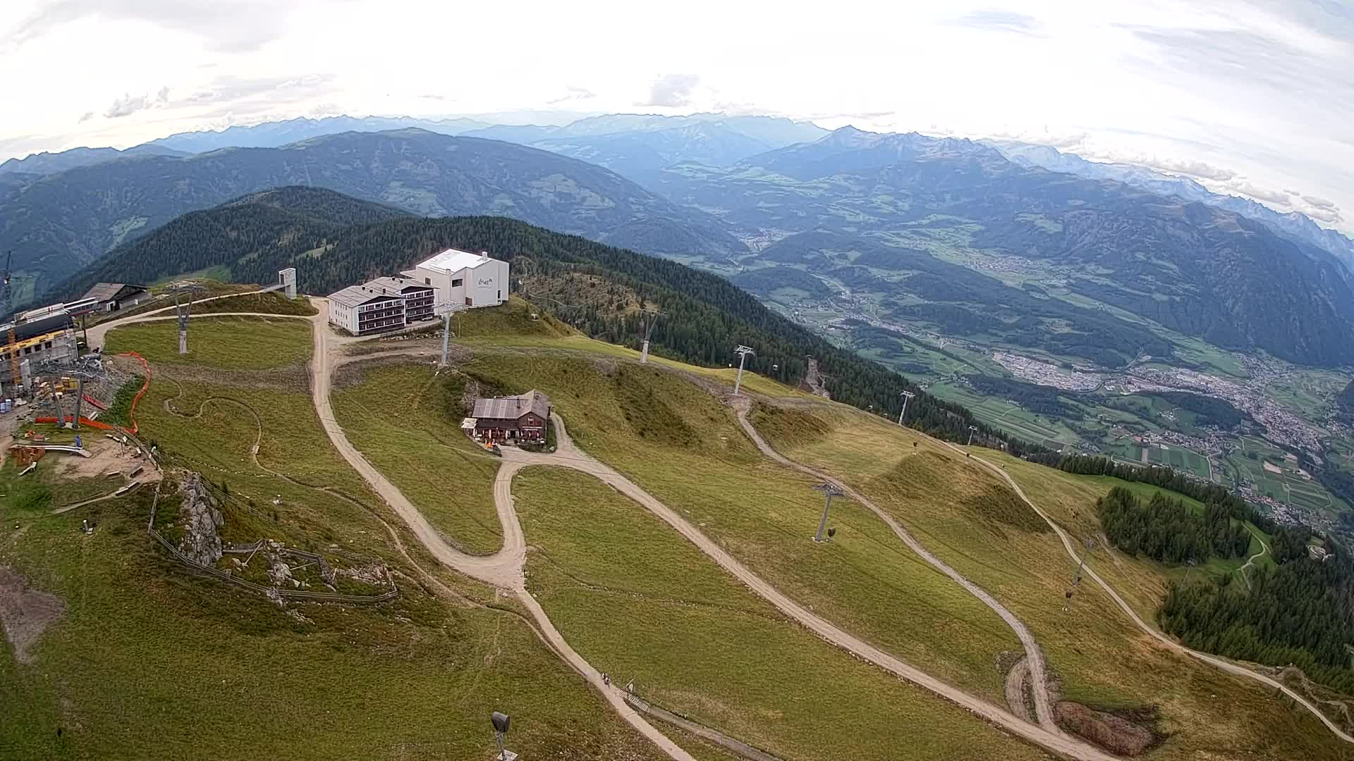 Stazione sciistica di Plan de Corones | vista su Brunico