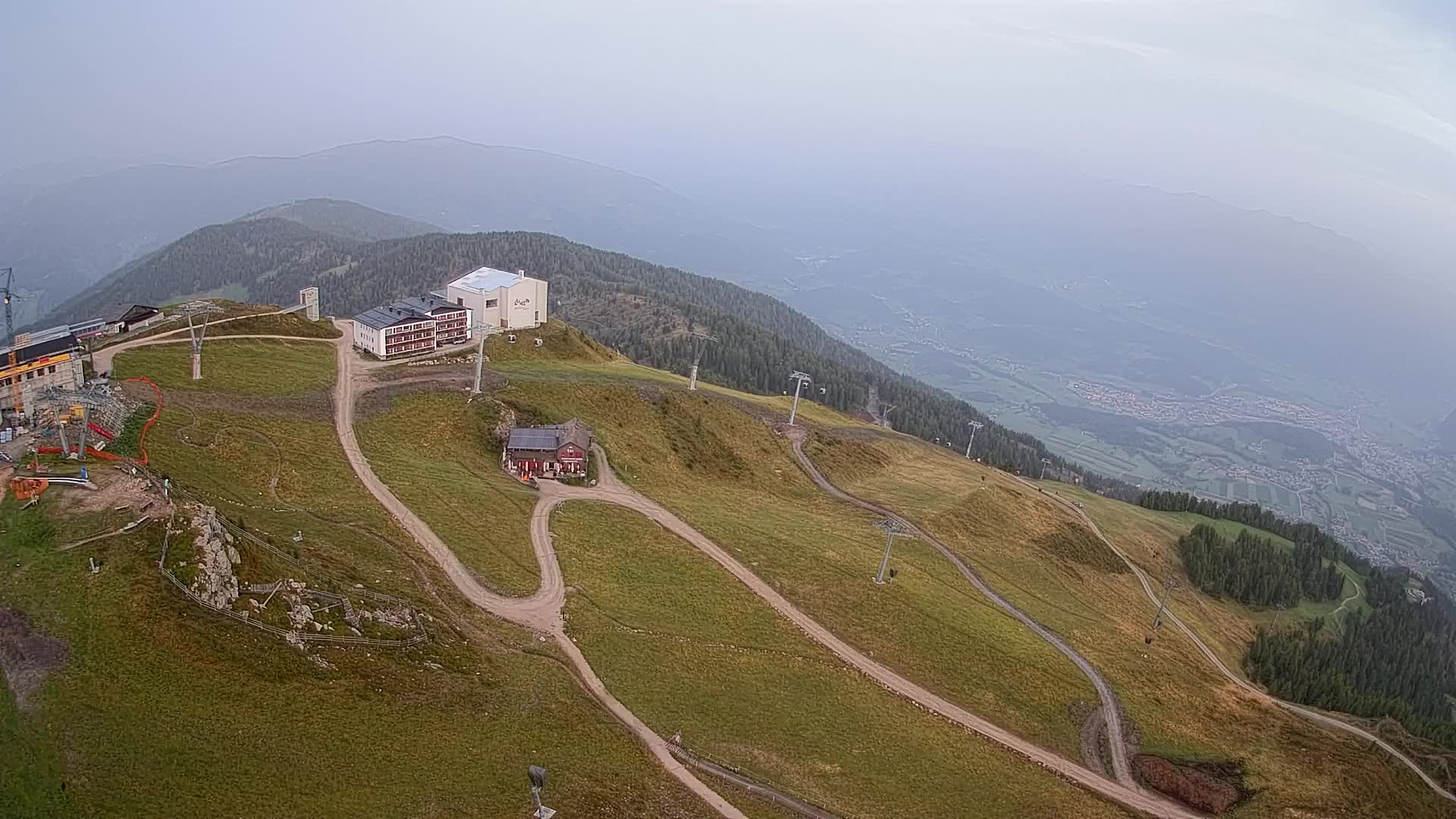 Skigebiet Kronplatz Gipfel | Blick auf Bruneck