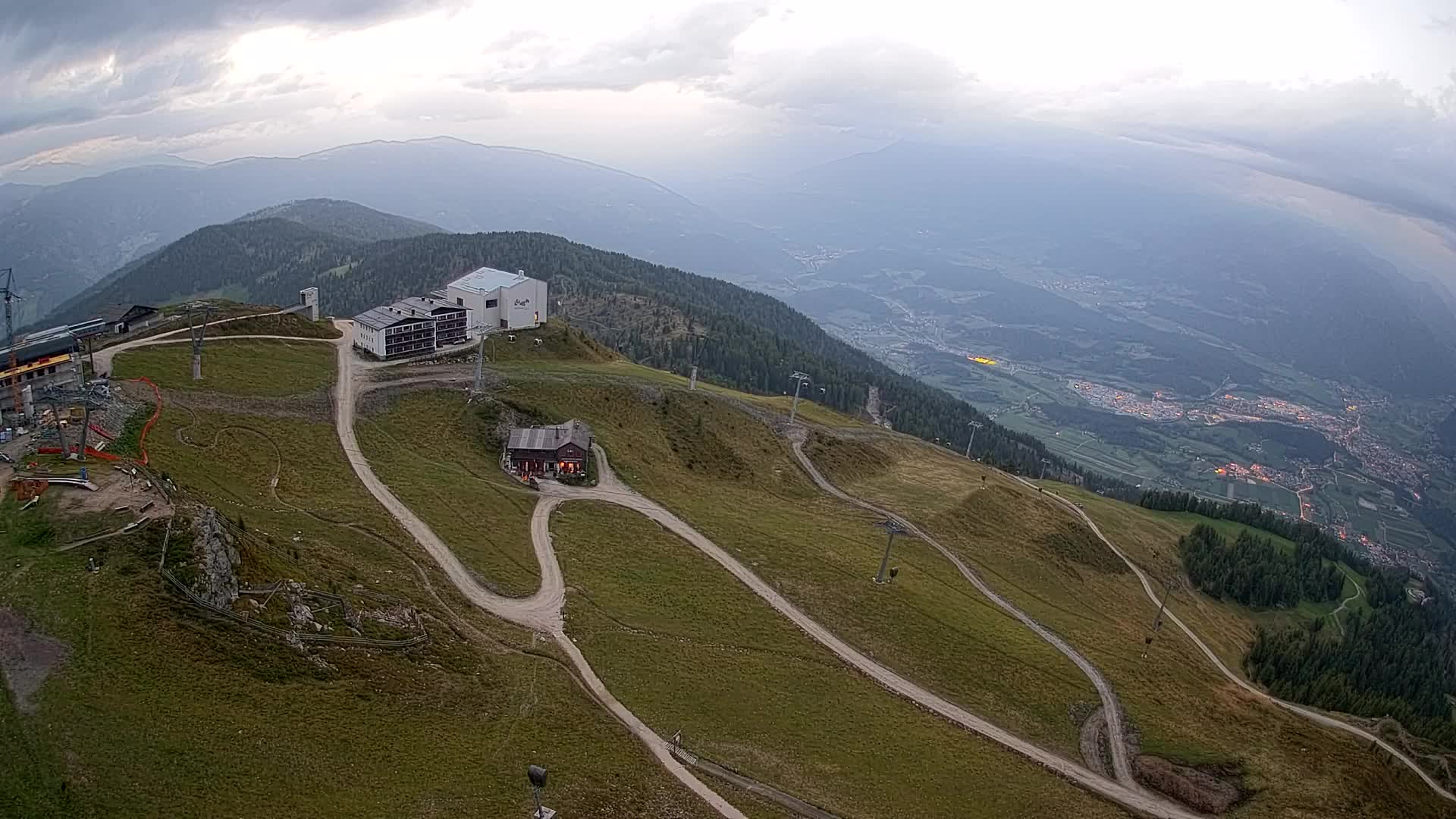 Smučišče Kronplatz – vrh | pogled na Bruneck