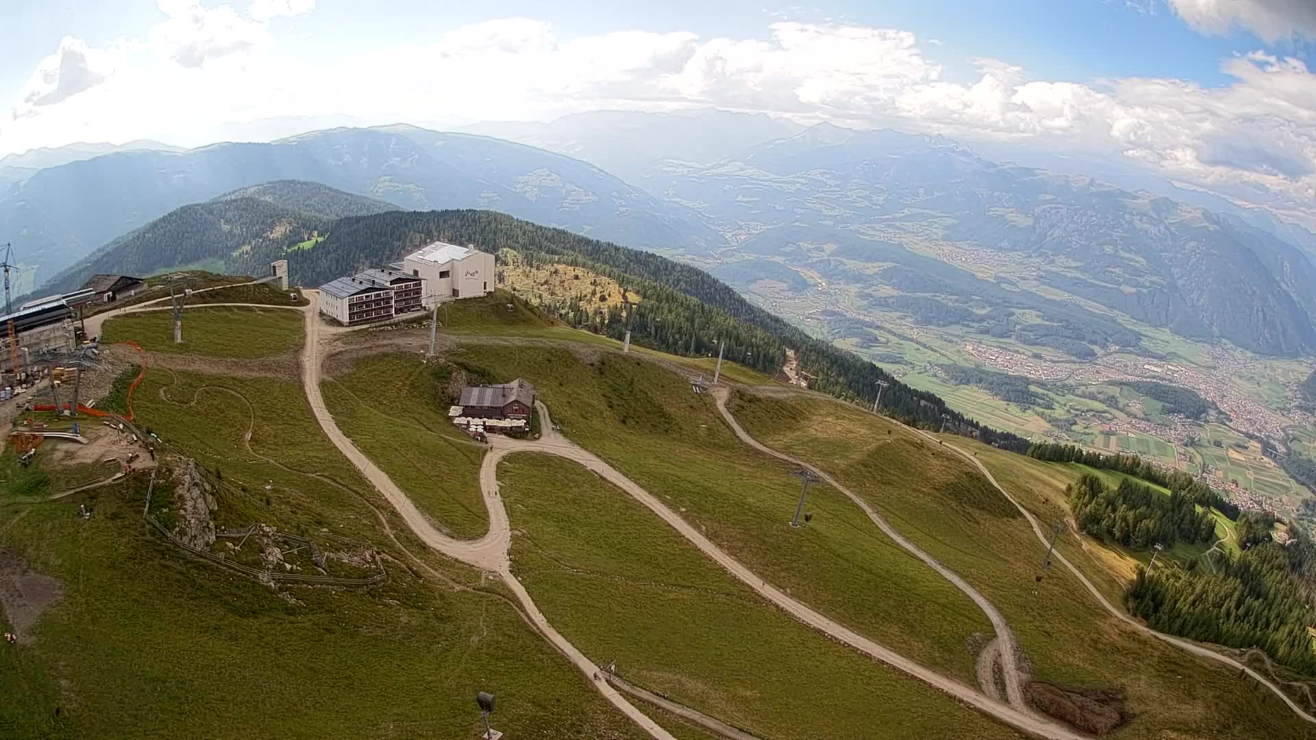 Stazione sciistica di Plan de Corones | vista su Brunico