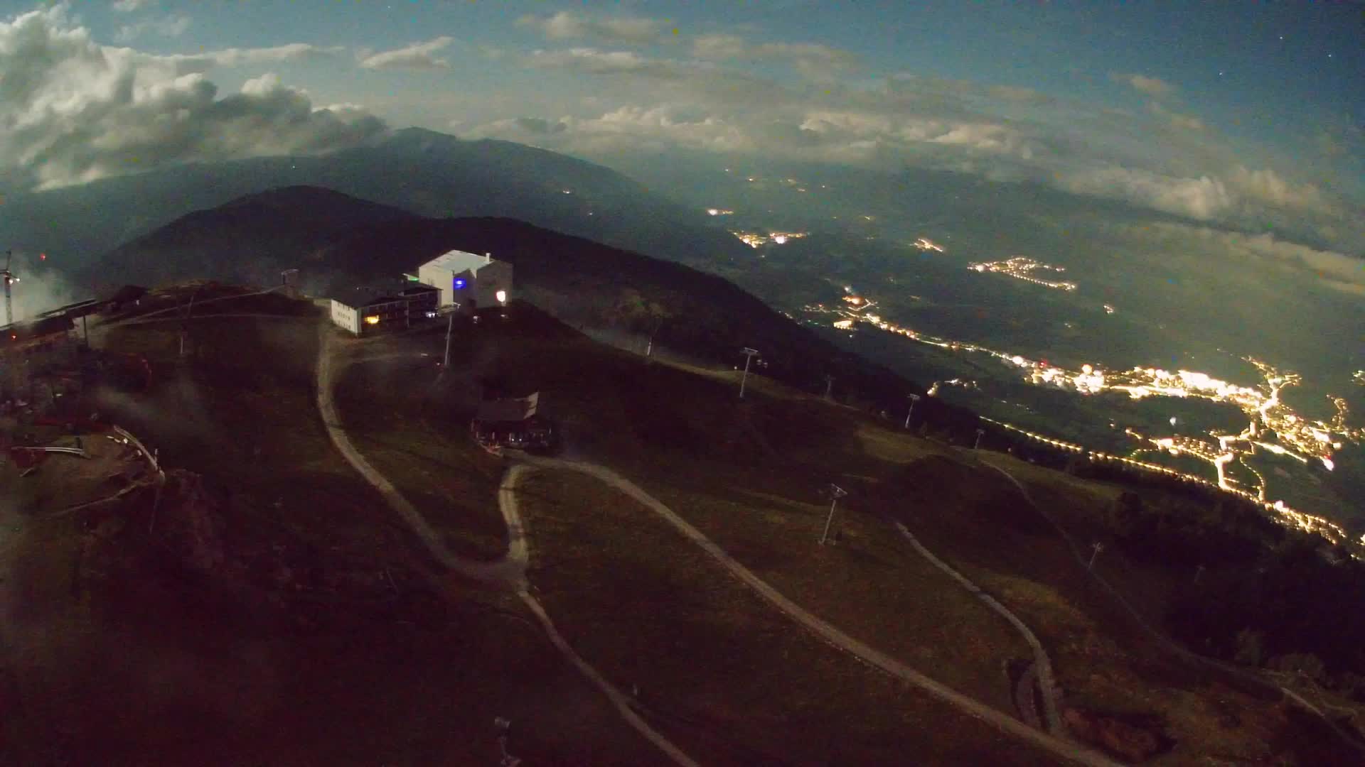 Stazione sciistica di Plan de Corones | vista su Brunico