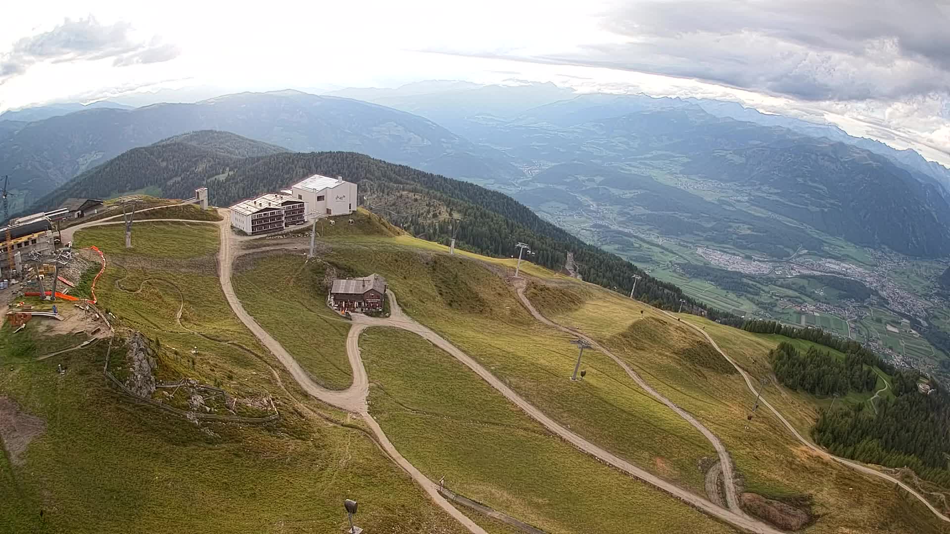 Skigebiet Kronplatz Gipfel | Blick auf Bruneck