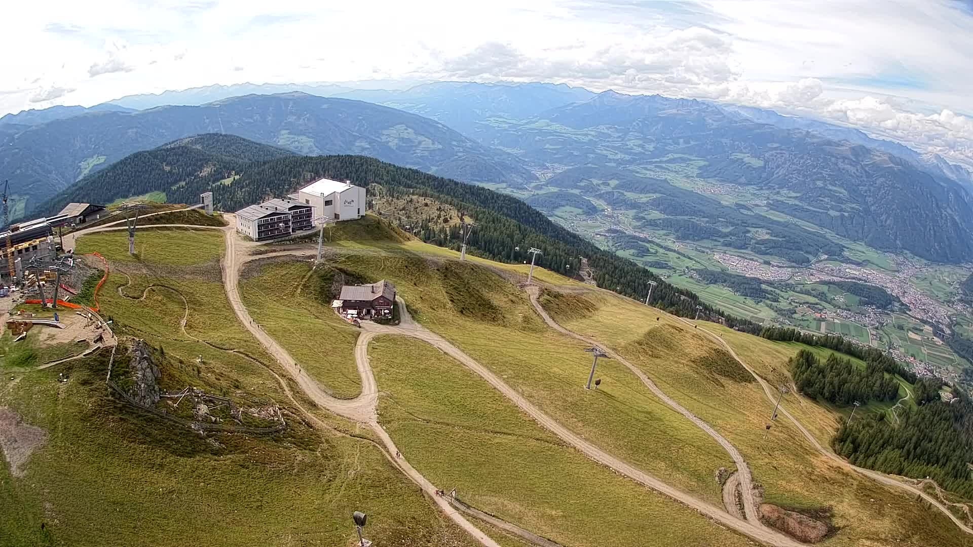 Stazione sciistica di Plan de Corones | vista su Brunico