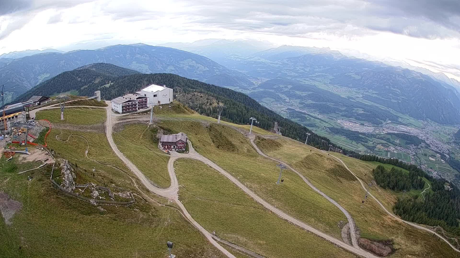 Skigebiet Kronplatz Gipfel | Blick auf Bruneck