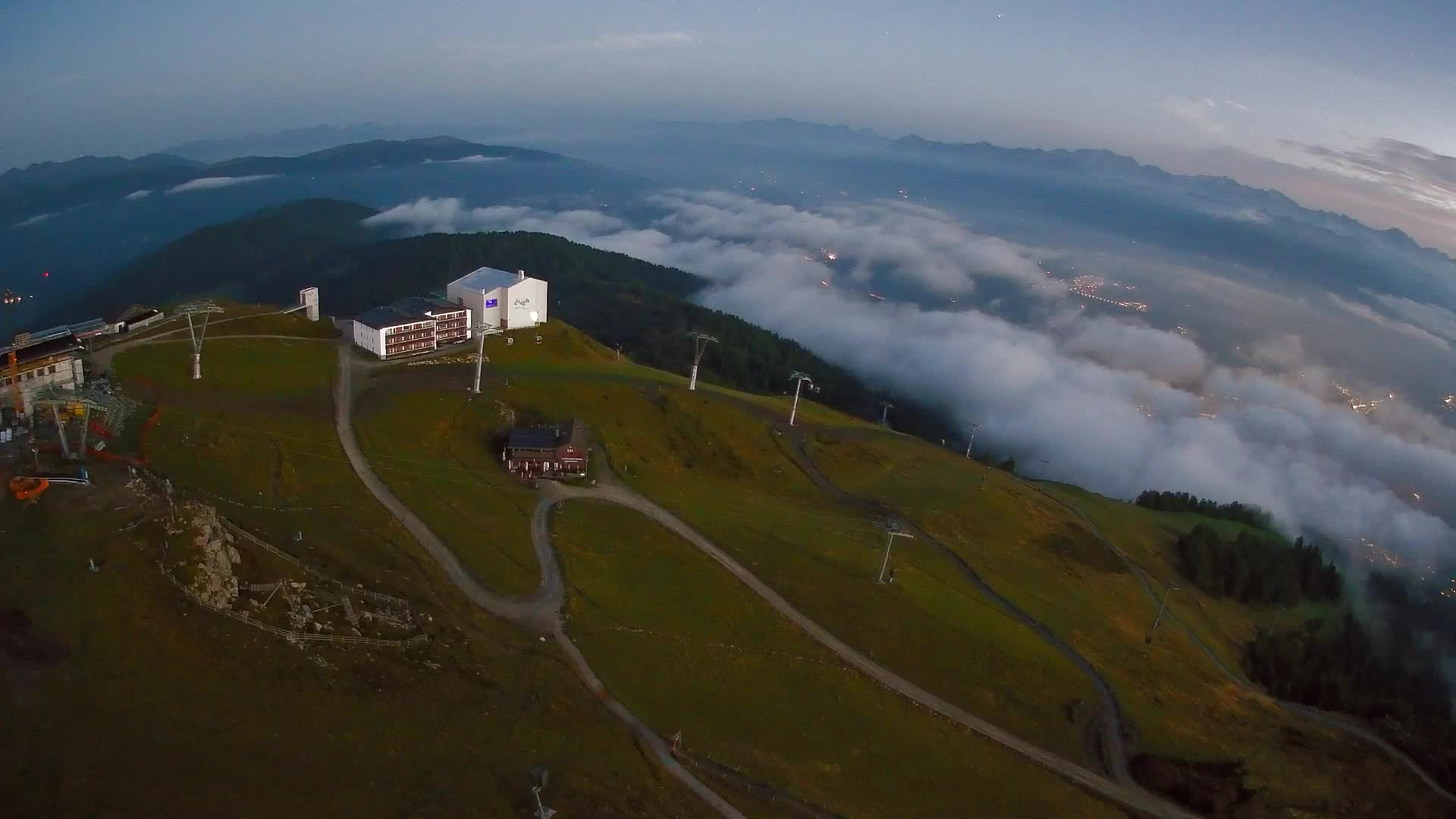 Skigebiet Kronplatz Gipfel | Blick auf Bruneck