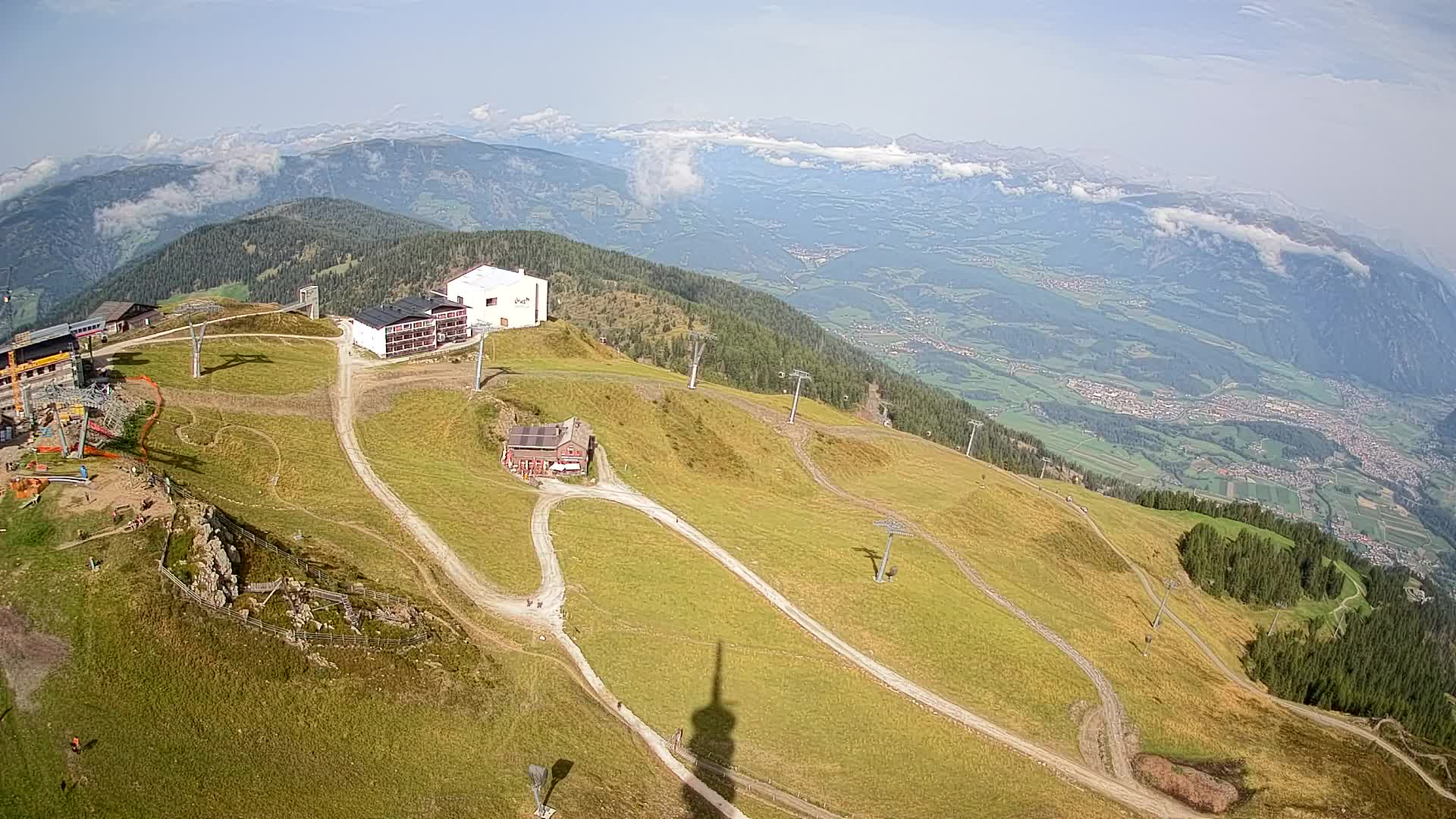 Cima estación de esquí Kronplatz | vista hacia Brunico