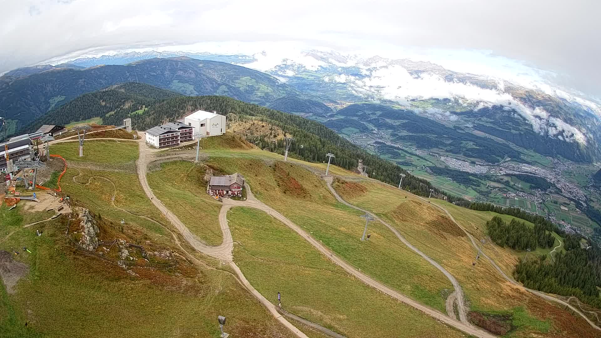 Stazione sciistica di Plan de Corones | vista su Brunico