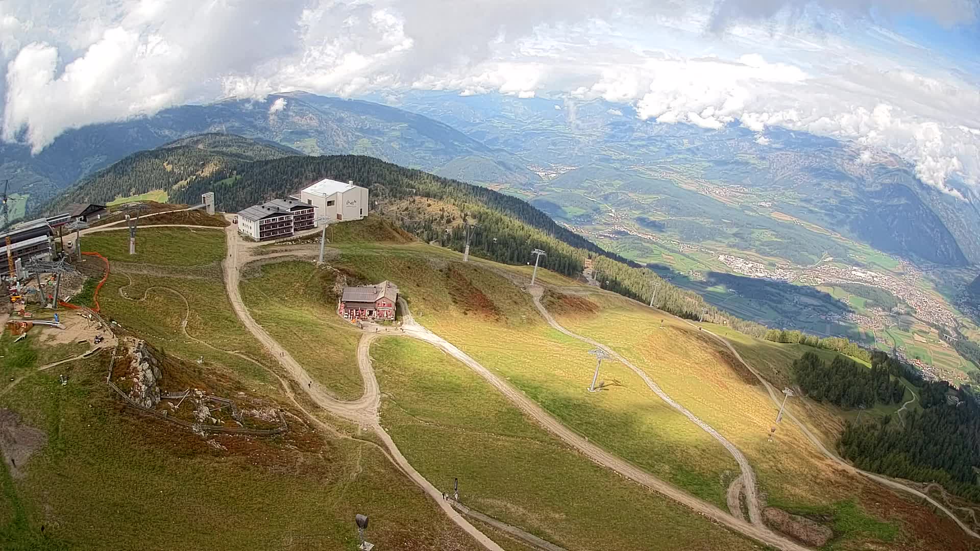 Stazione sciistica di Plan de Corones | vista su Brunico