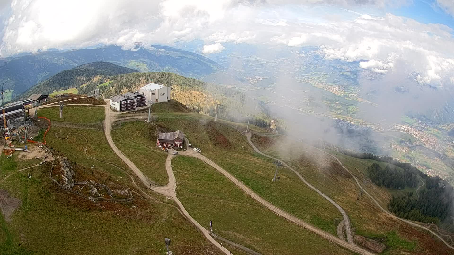 Skigebiet Kronplatz Gipfel | Blick auf Bruneck