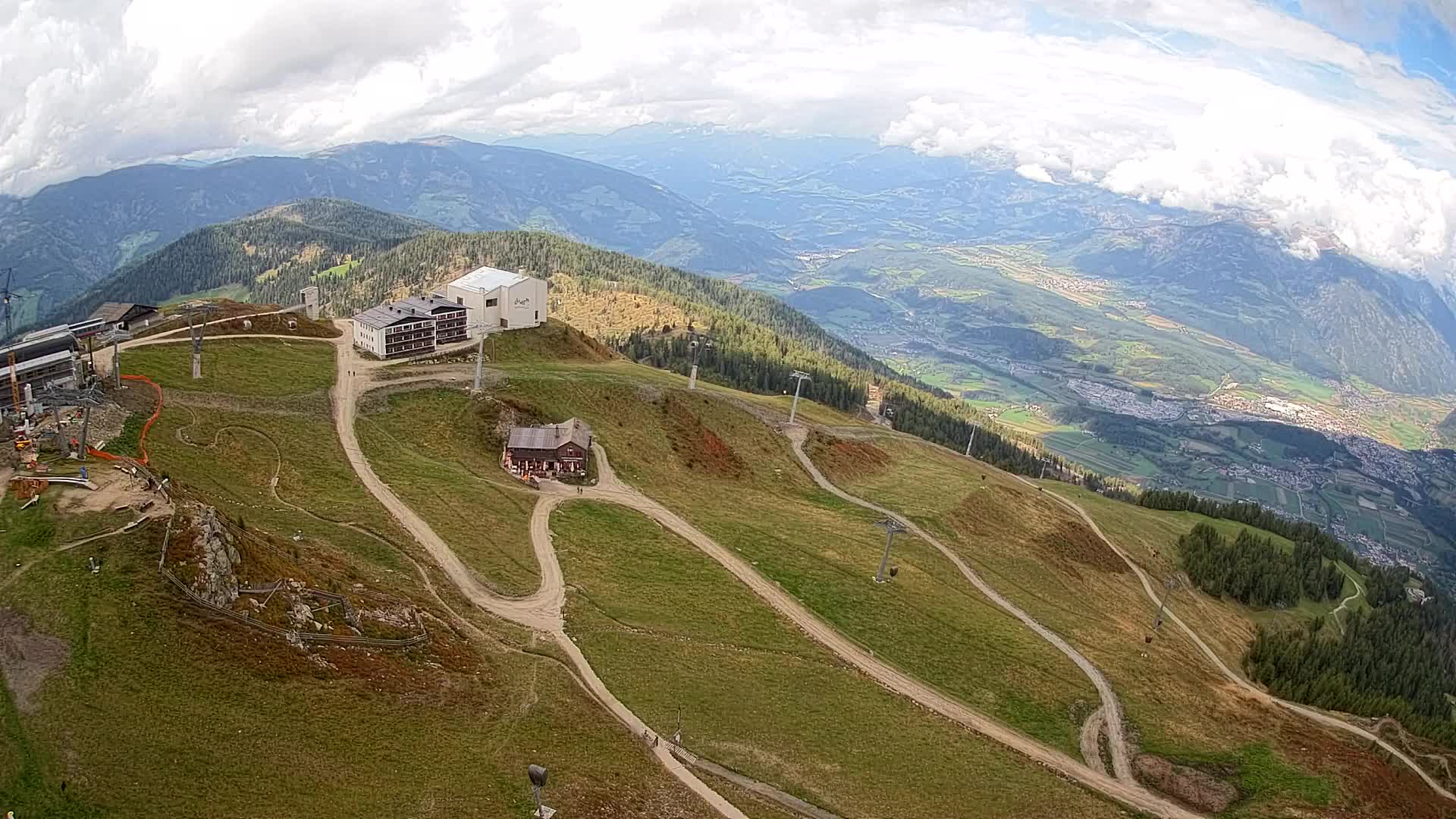 Stazione sciistica di Plan de Corones | vista su Brunico