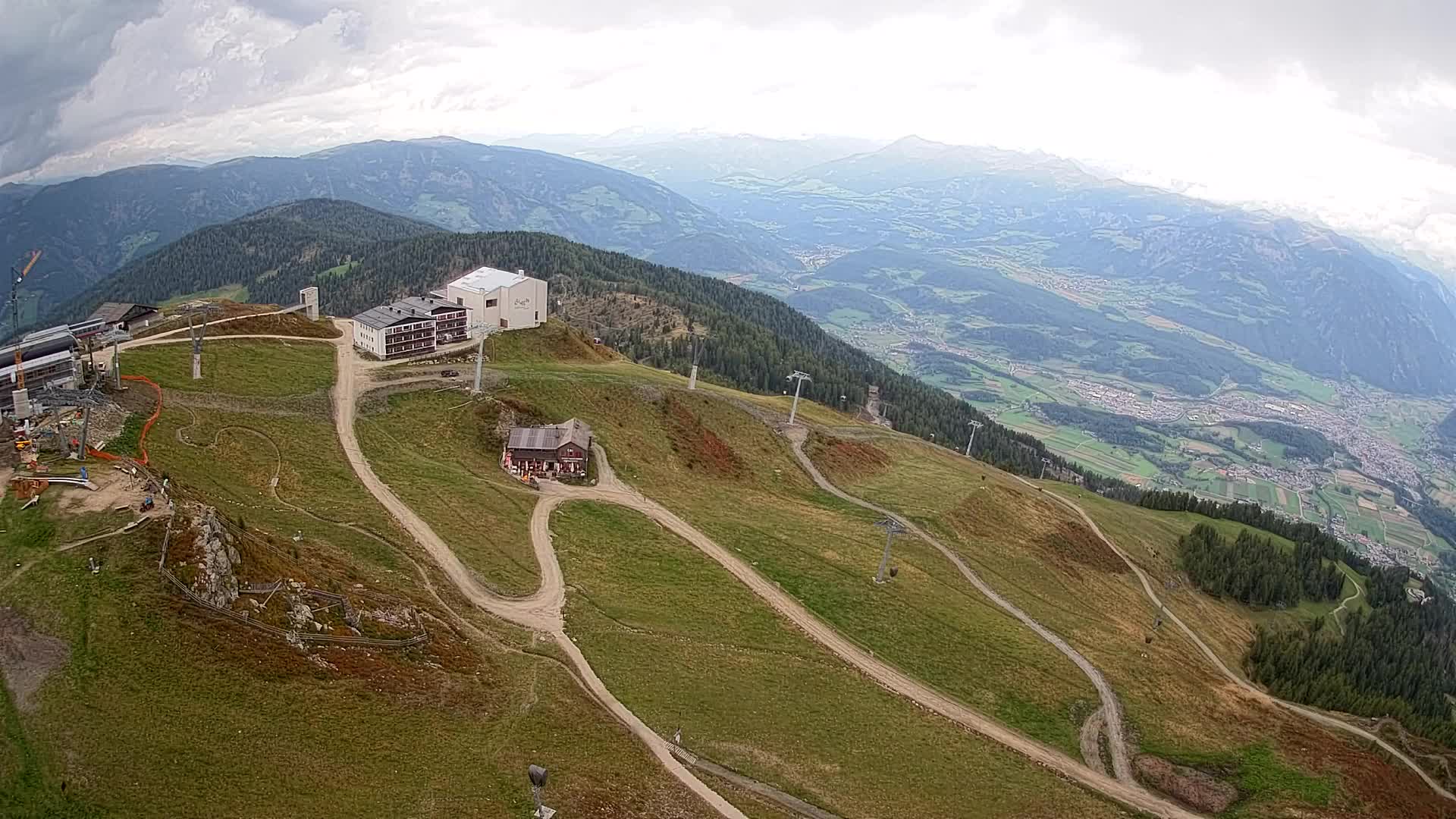 Skigebiet Kronplatz Gipfel | Blick auf Bruneck