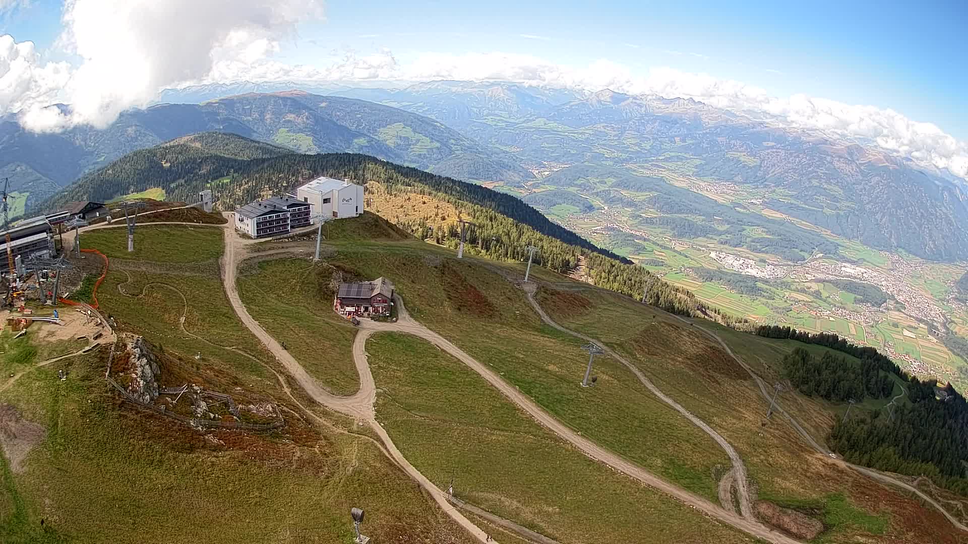 Stazione sciistica di Plan de Corones | vista su Brunico
