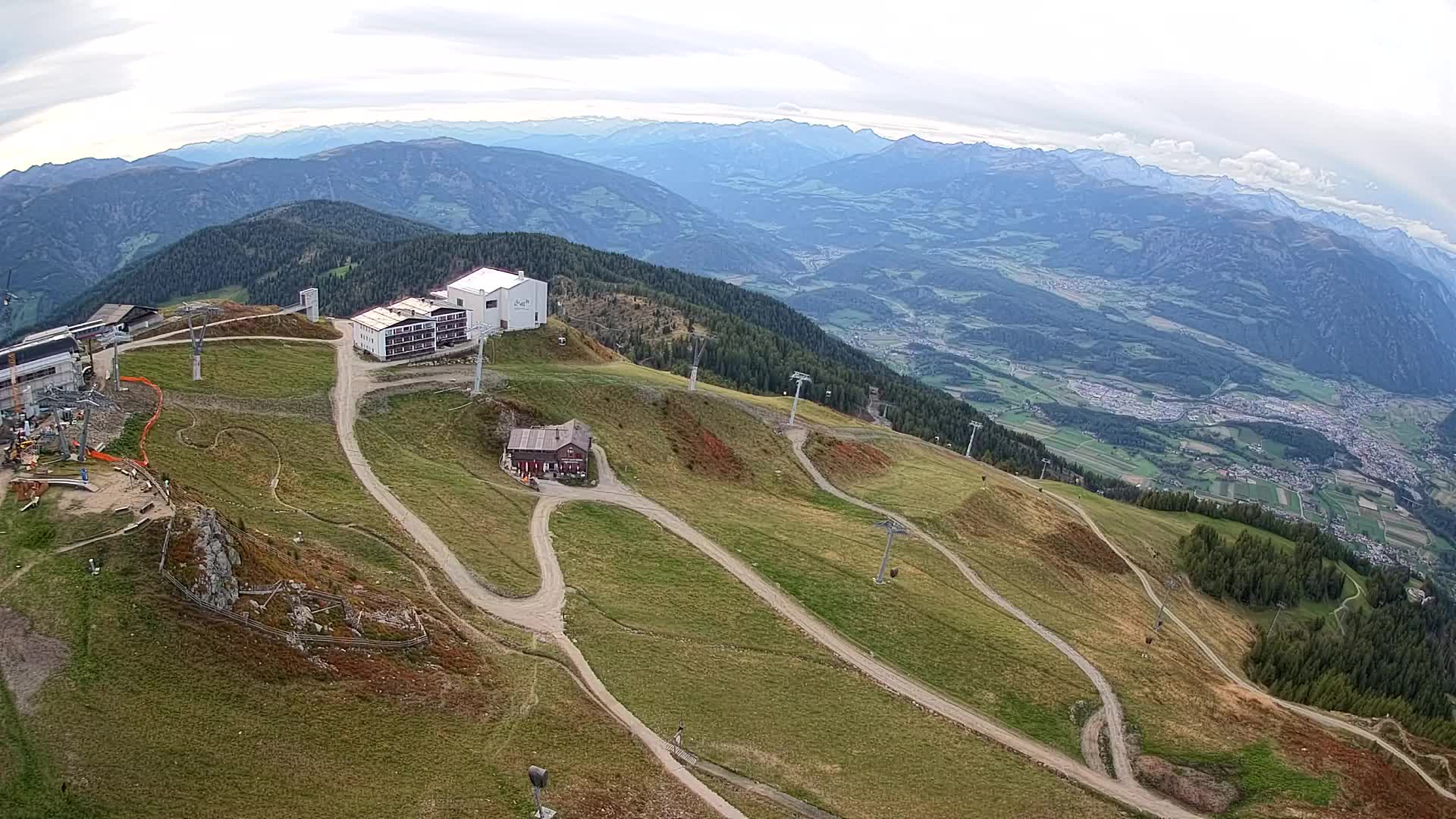 Stazione sciistica di Plan de Corones | vista su Brunico