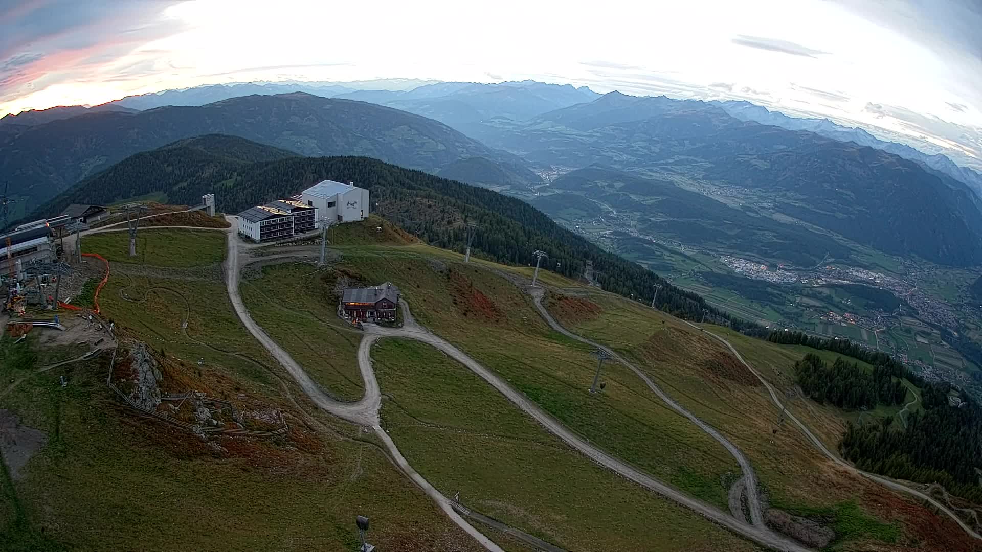 Stazione sciistica di Plan de Corones | vista su Brunico