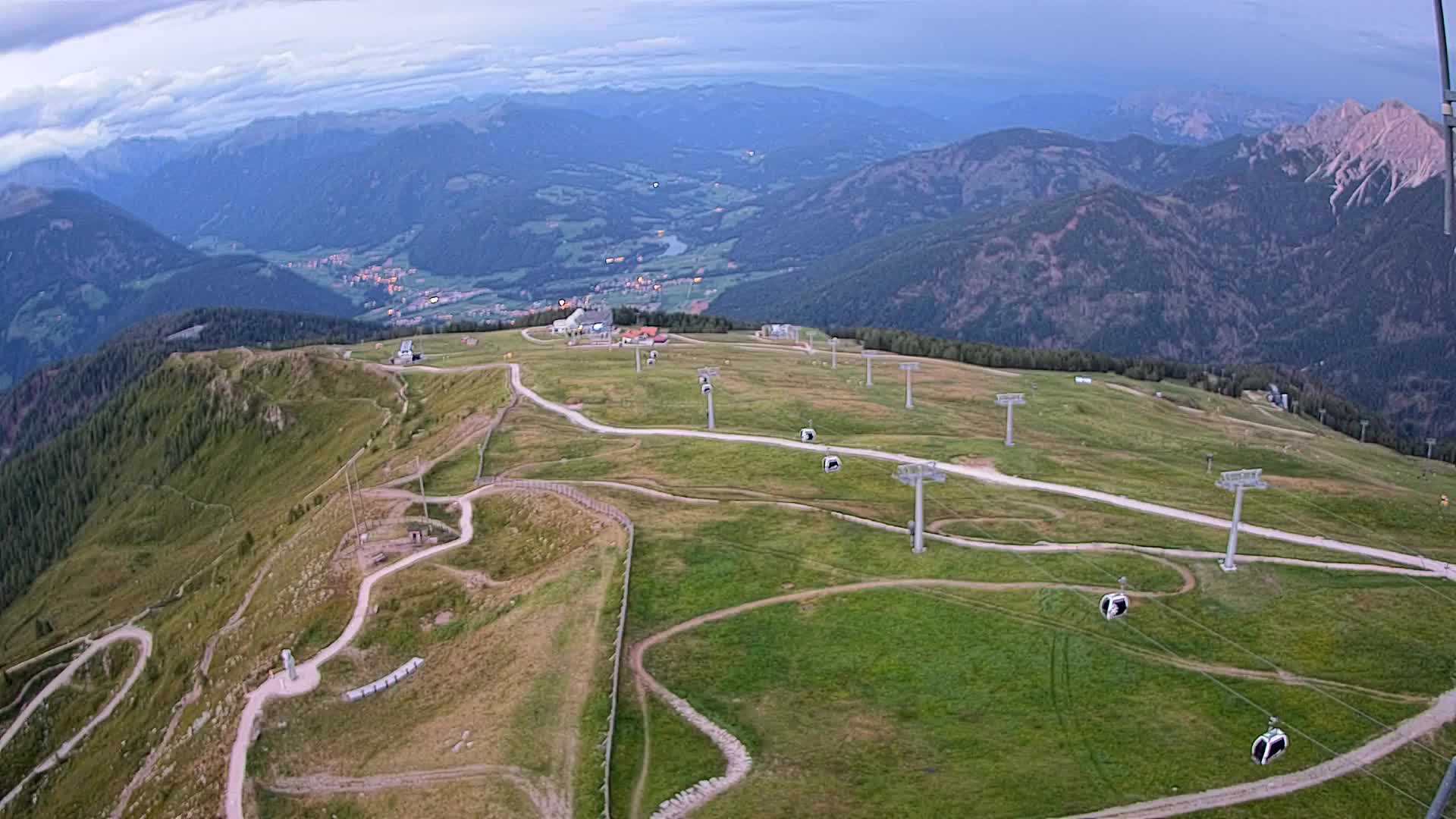 Kronplatz peak | view to Valdaora – Olang