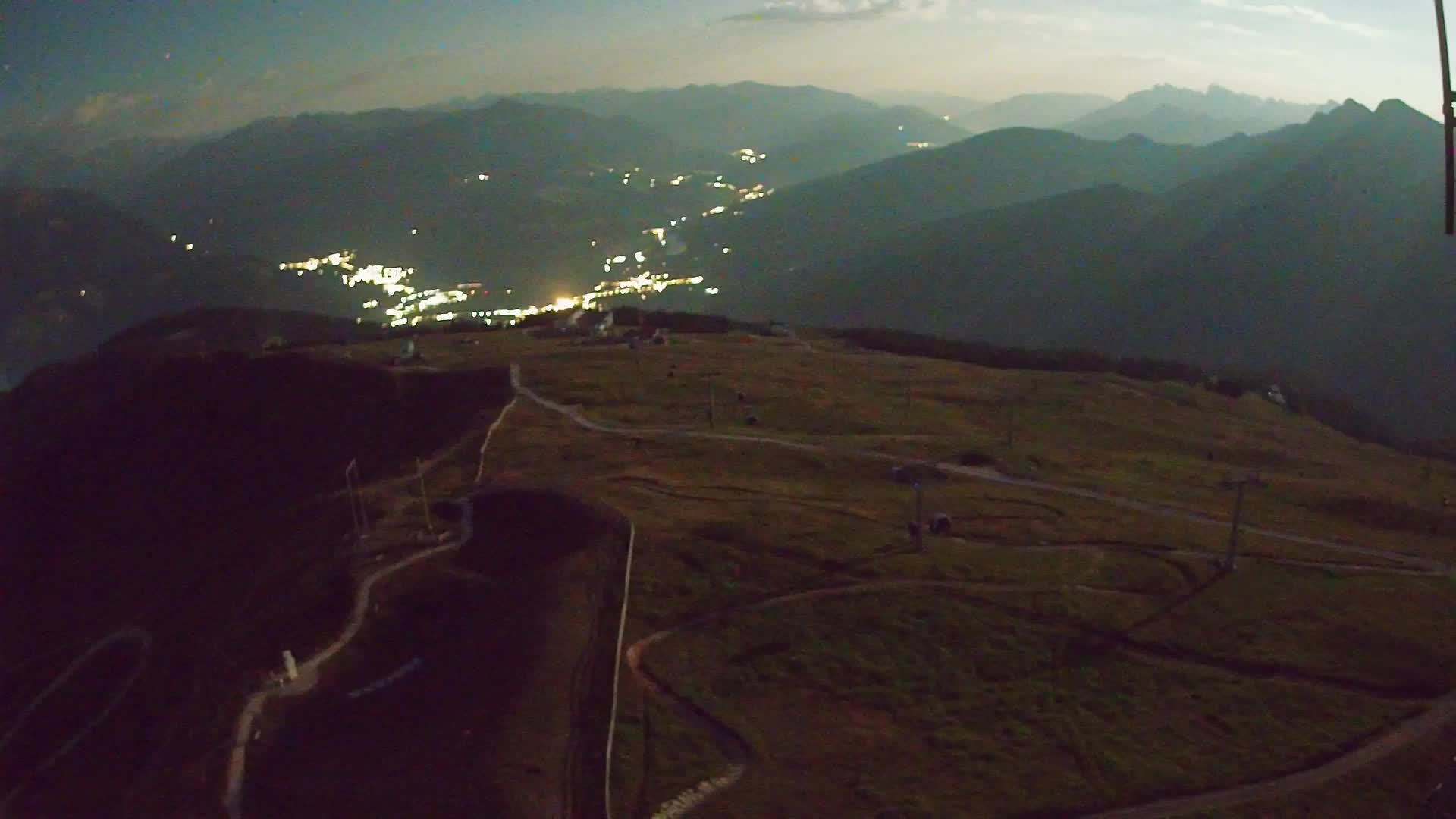 Kronplatz peak | view to Valdaora – Olang