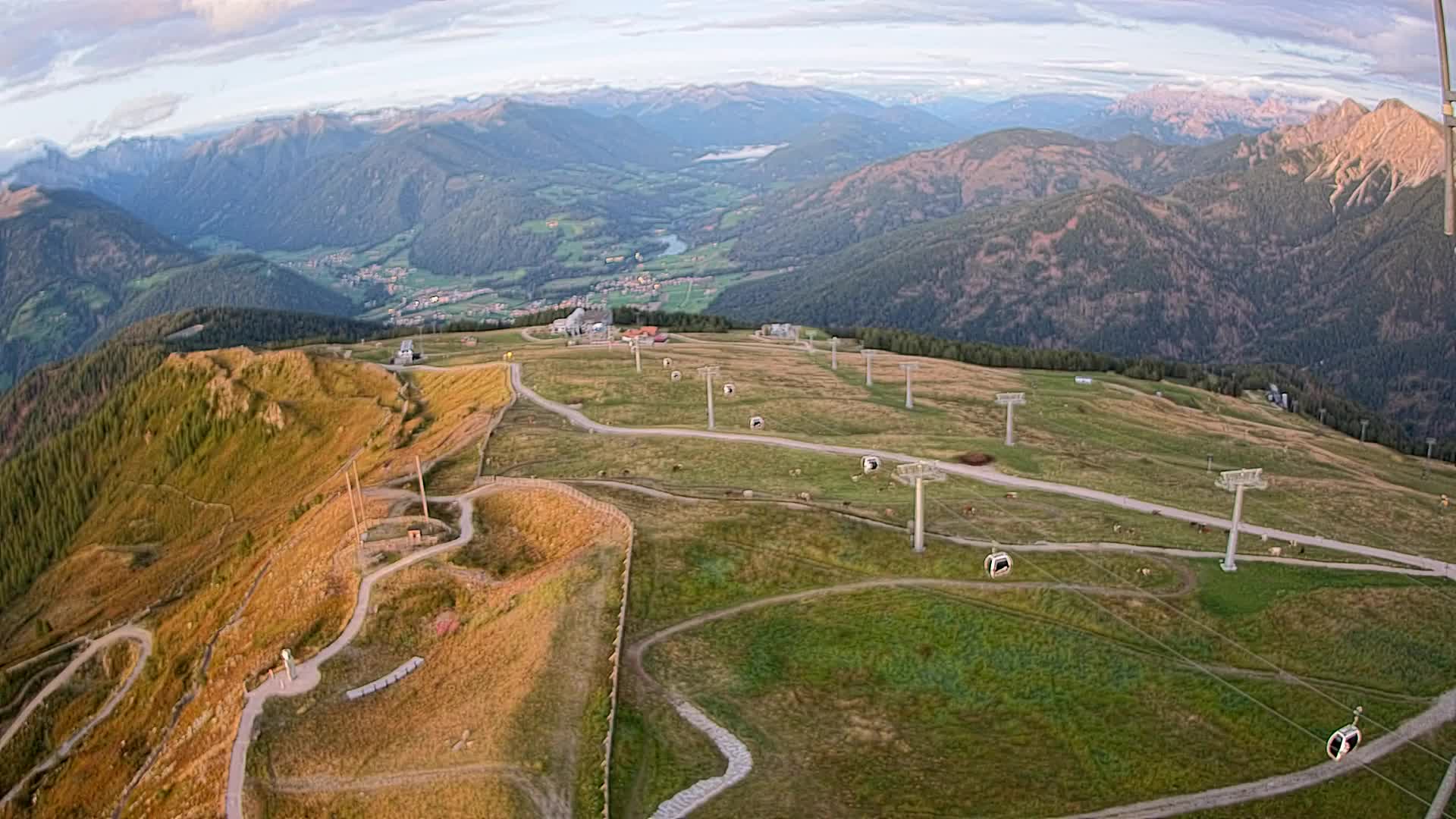 Kronplatz peak | view to Valdaora – Olang