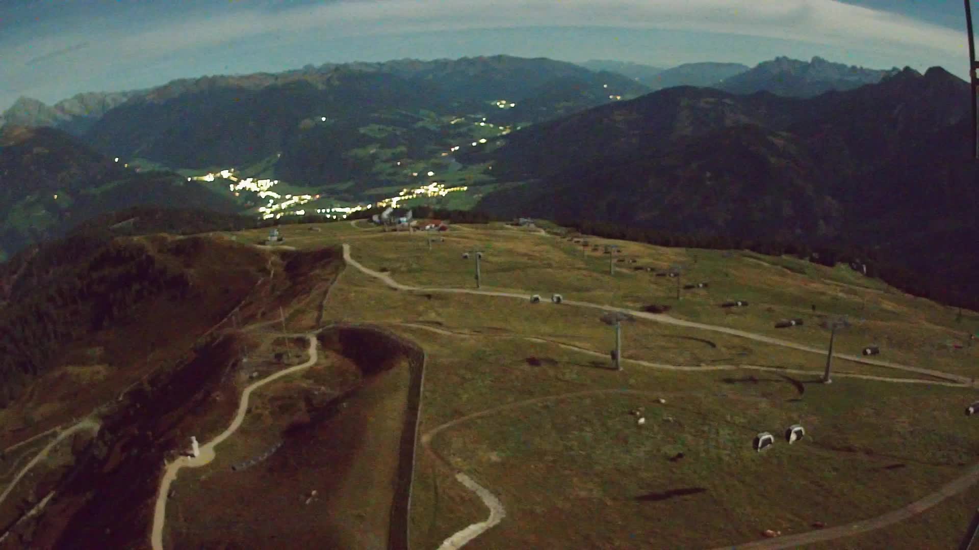 Kronplatz peak | view to Valdaora – Olang