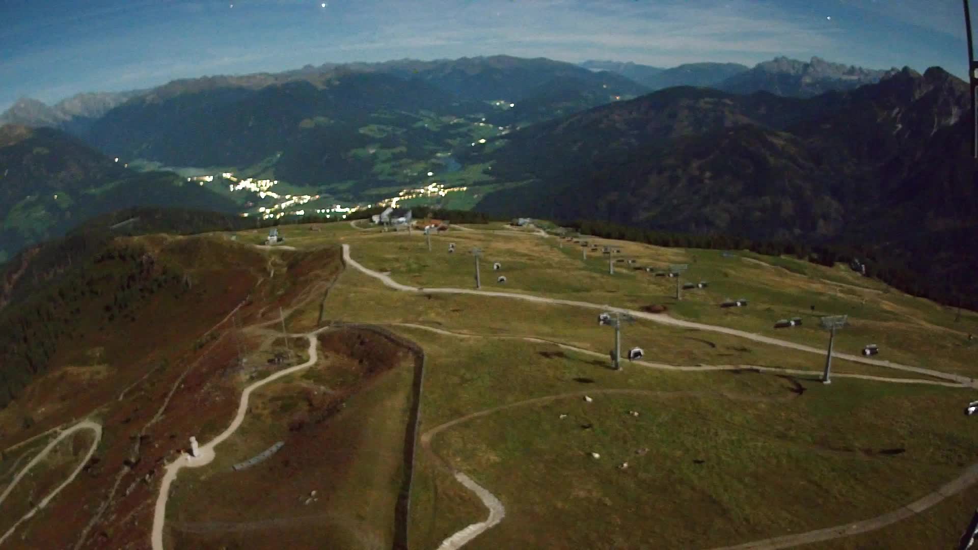 Kronplatz peak | view to Valdaora – Olang