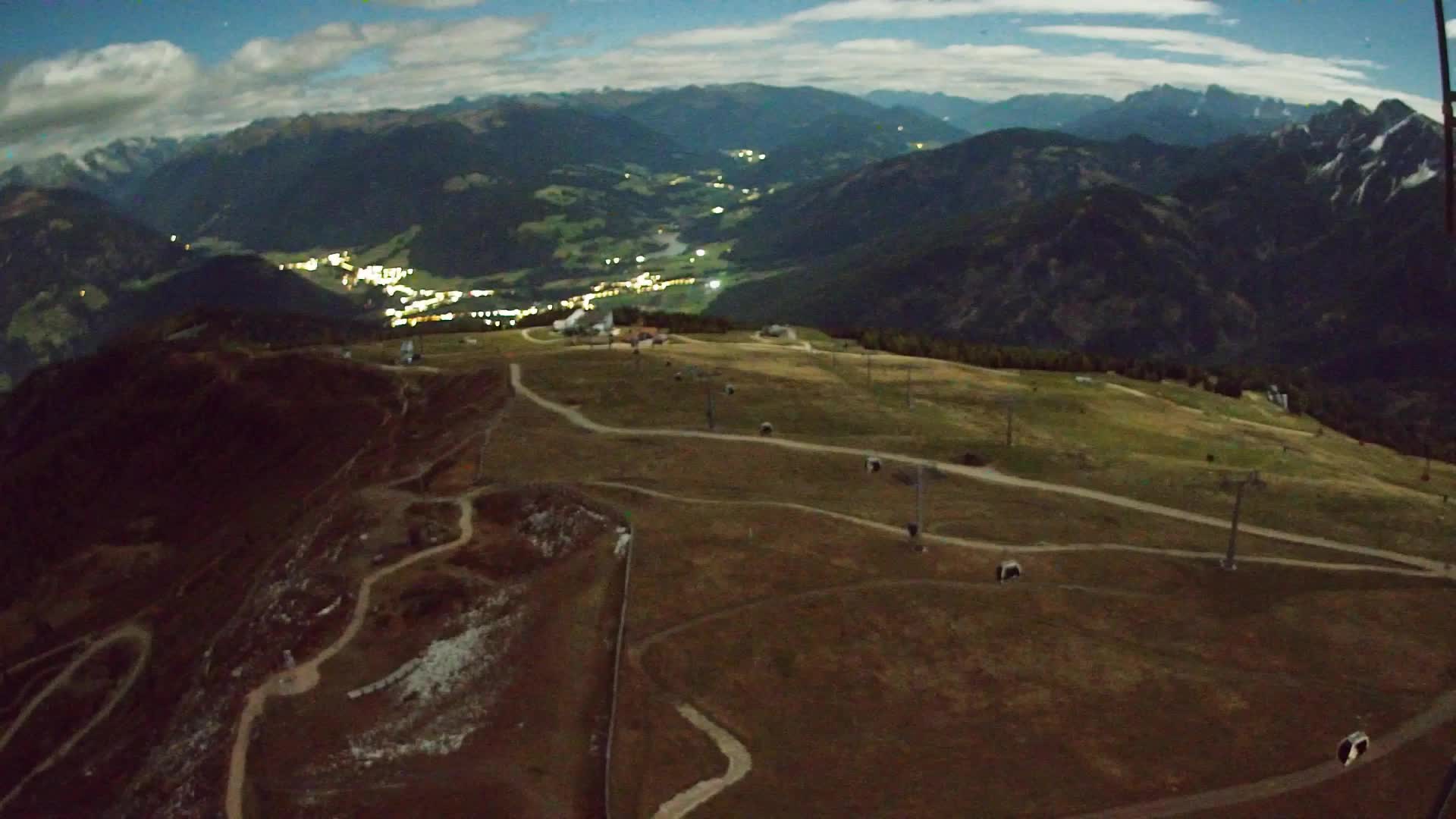 Kronplatz peak | view to Valdaora – Olang