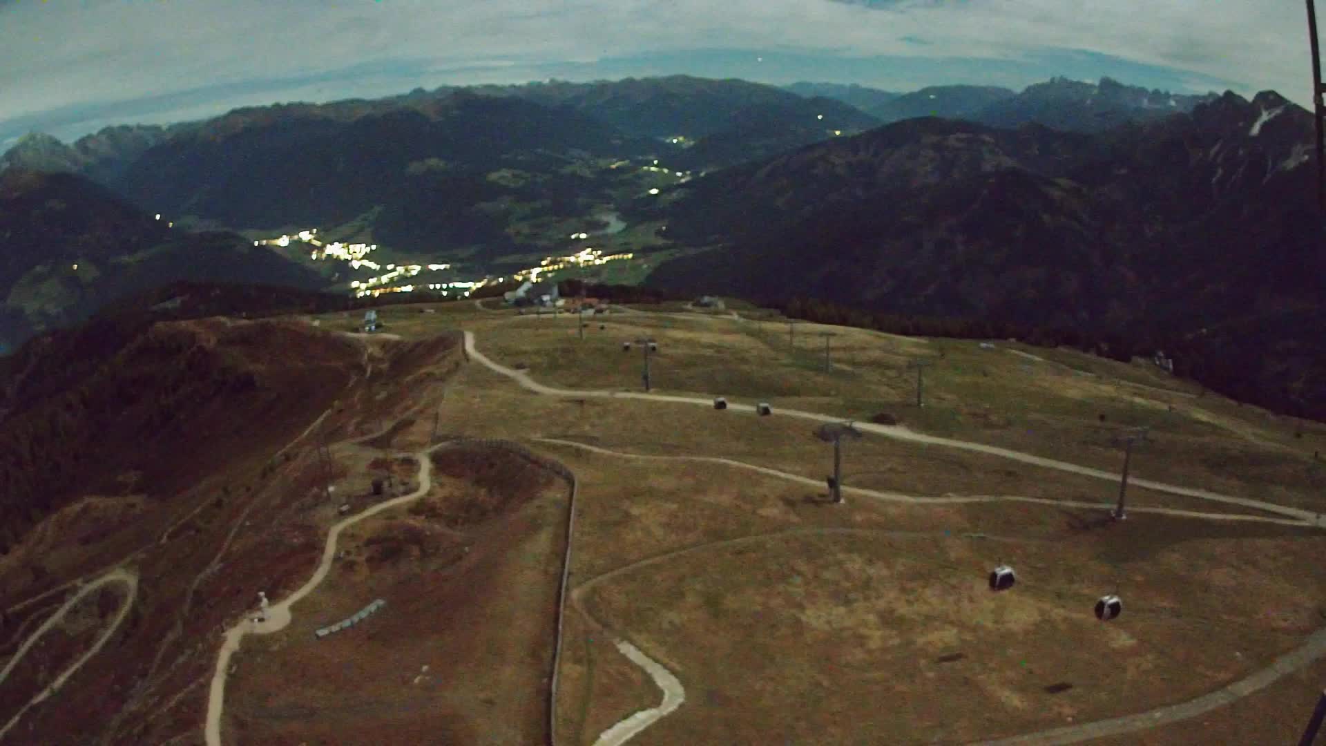 Kronplatz peak | view to Valdaora – Olang