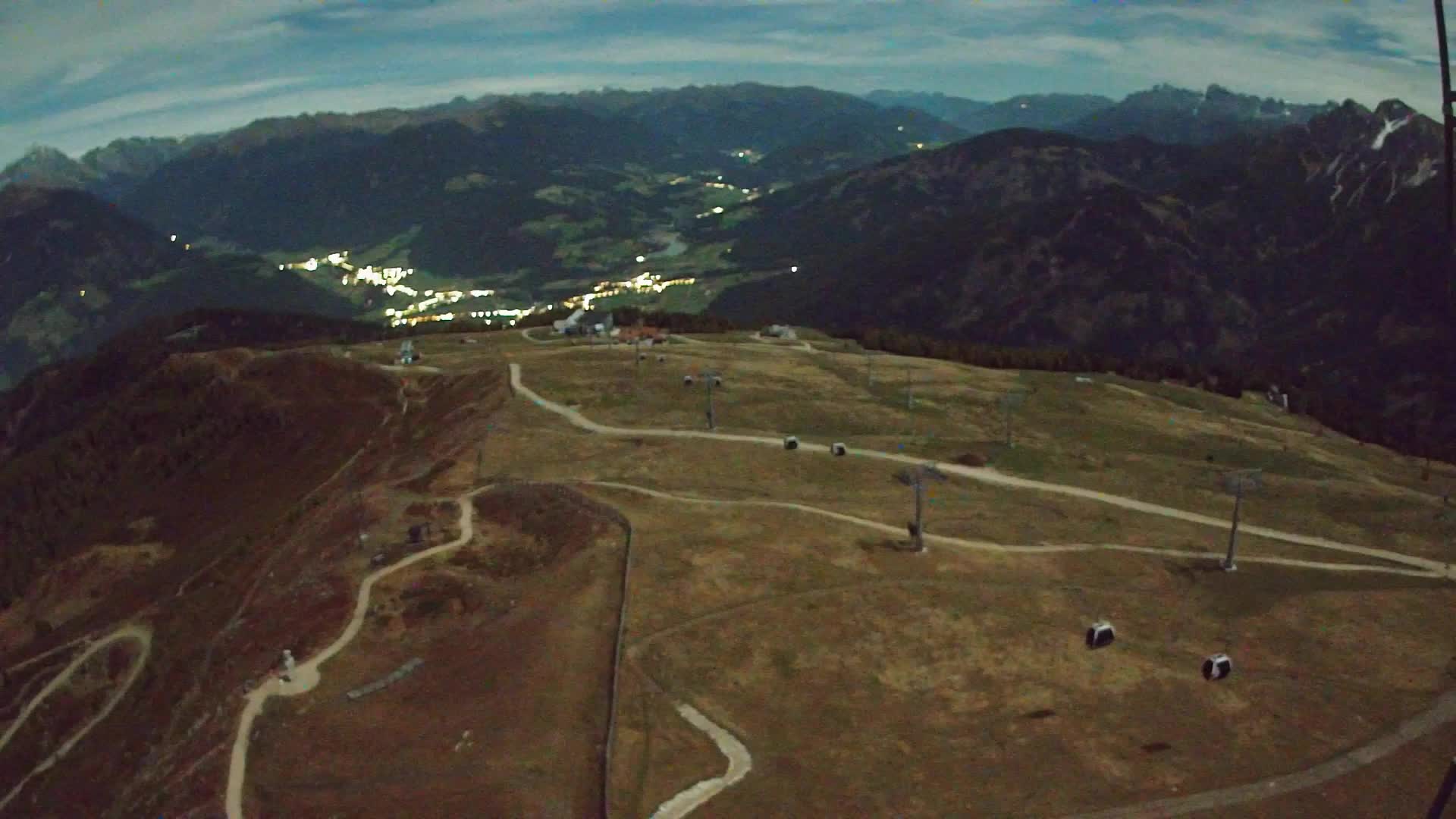 Kronplatz peak | view to Valdaora – Olang