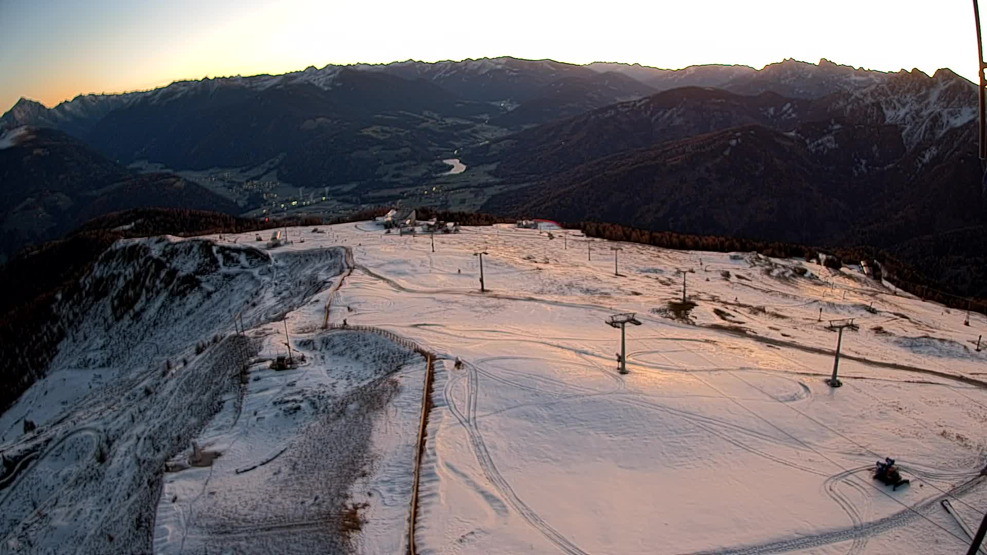 Kronplatz peak | view to Valdaora – Olang