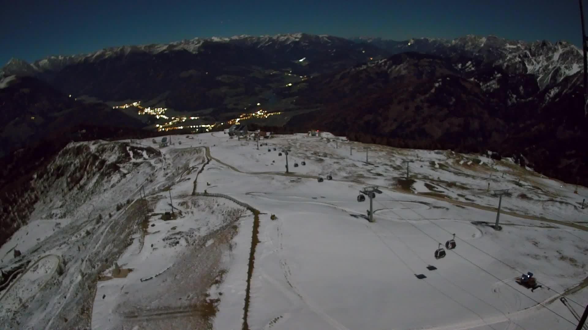 Kronplatz peak | view to Valdaora – Olang