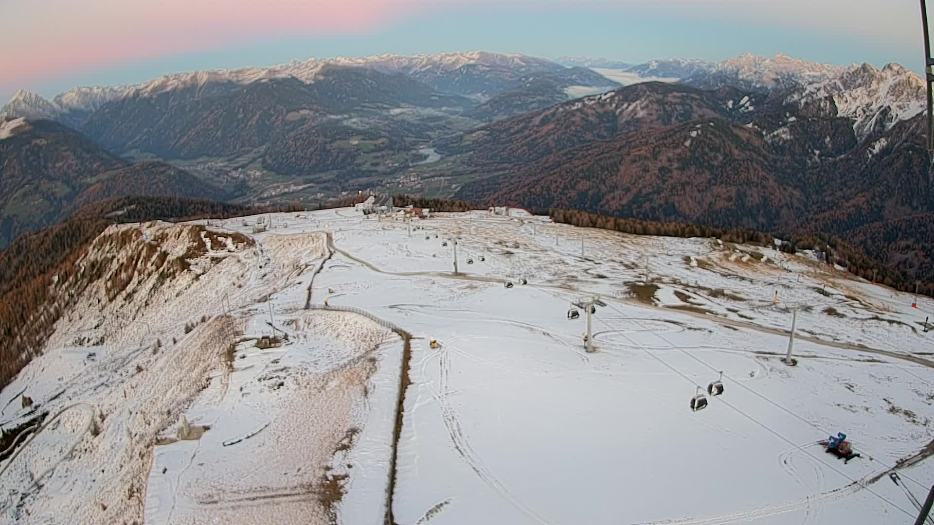 Kronplatz peak | view to Valdaora – Olang