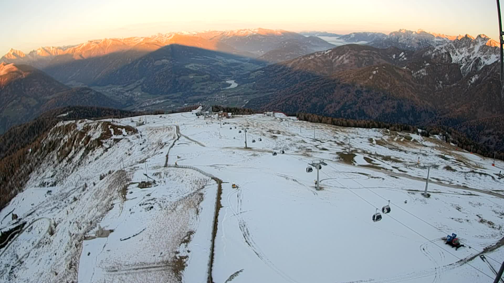 Kronplatz peak | view to Valdaora – Olang