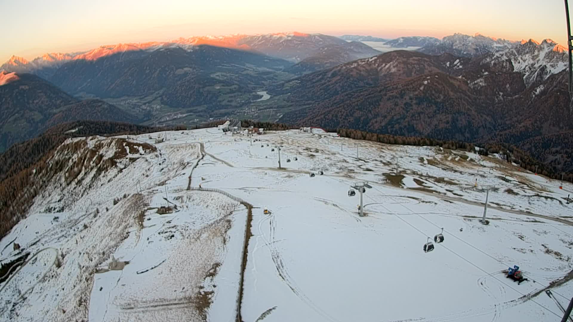Kronplatz peak | view to Valdaora – Olang