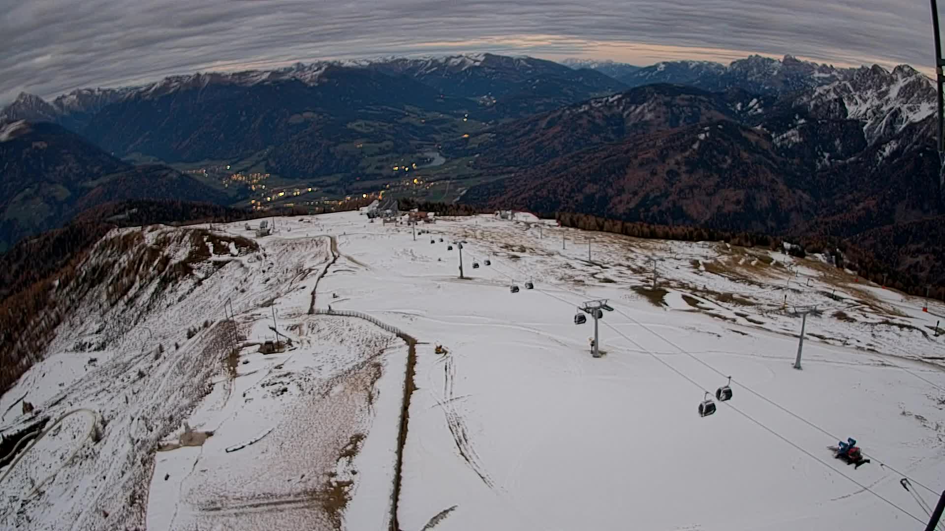 Kronplatz peak | view to Valdaora – Olang