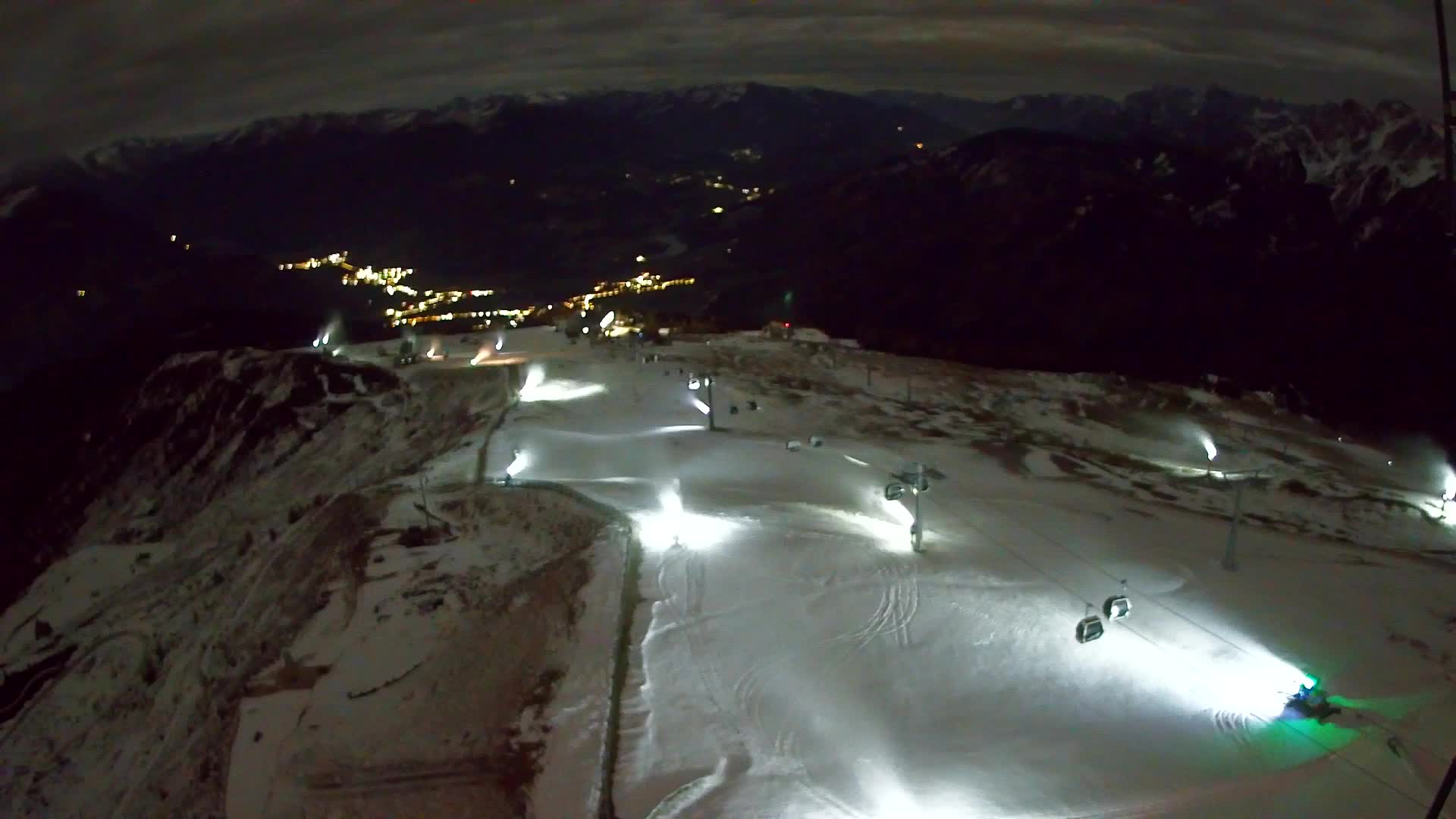 Kronplatz peak | view to Valdaora – Olang