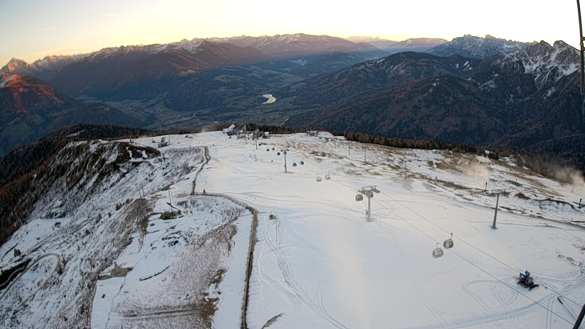 Kronplatz peak | view to Valdaora – Olang
